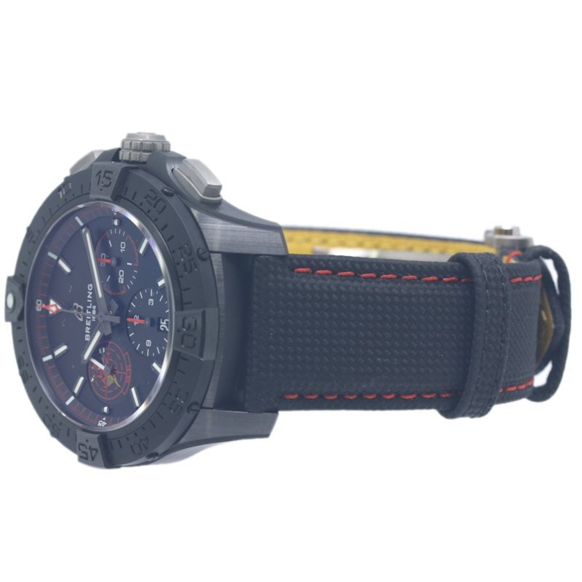 Montre Pour Hommes BREITLING Avenger B01 SB01473A1B1X1 SB0147 Chronographe 44 « Night Mission Dust Devils » en céramique et cuir de vachette 40375