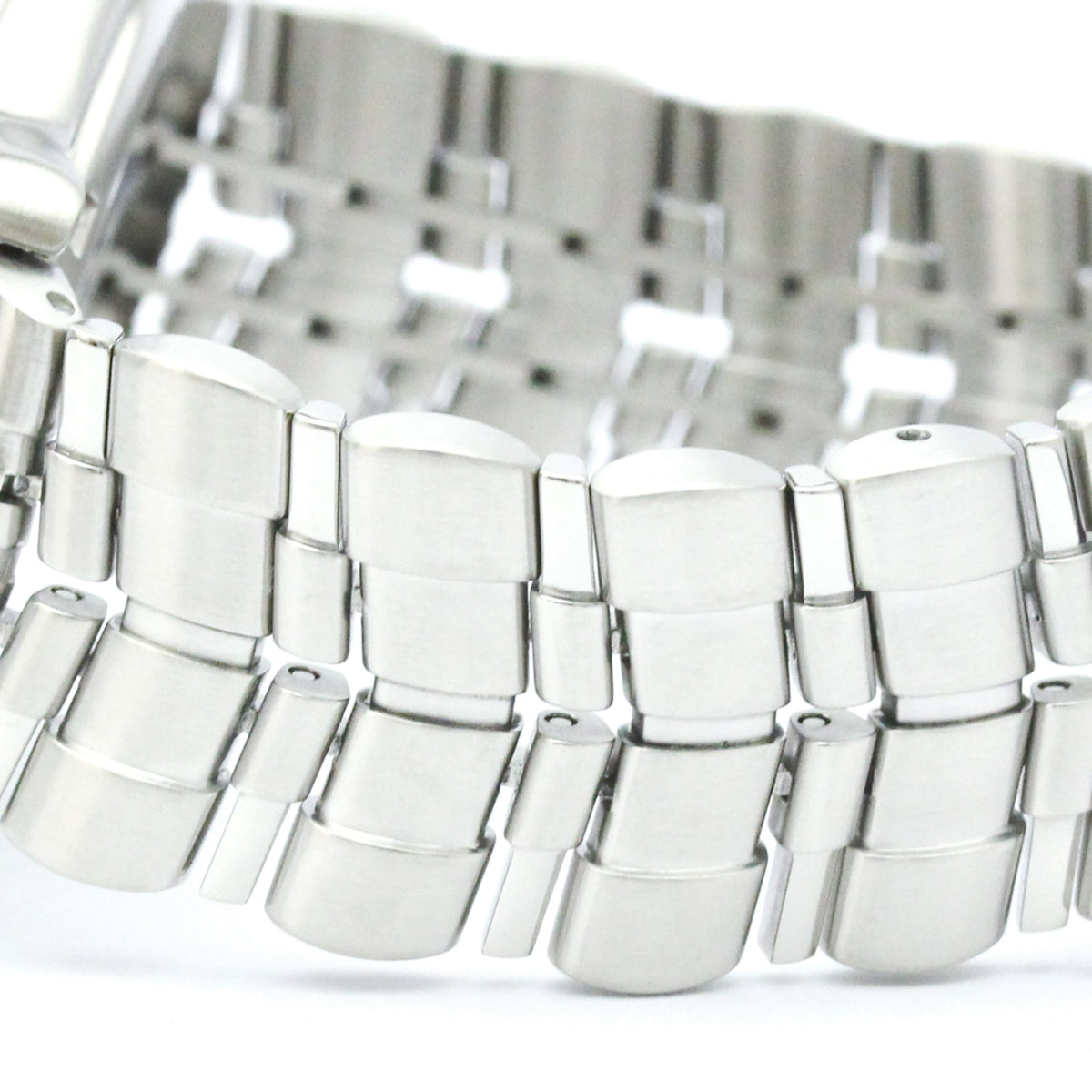 TAG Heuer 6000 Series WH5111 Silver Dial 39mm Watch