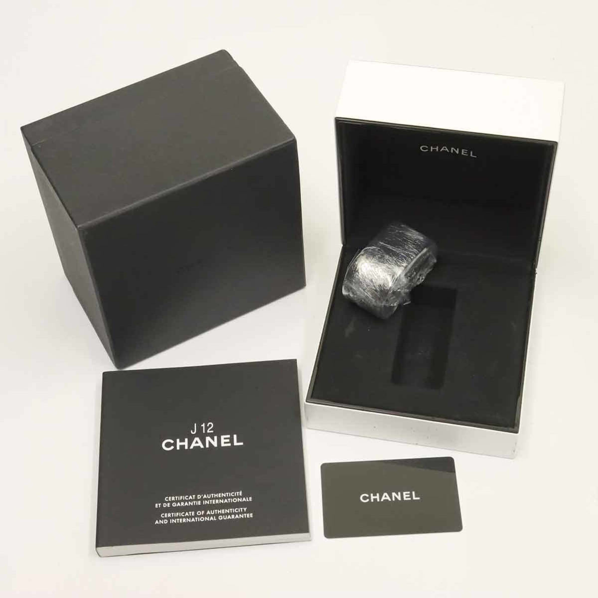 Chanel J12 33 mm H2422 Horloge met witte wijzerplaat en 34 mm kast