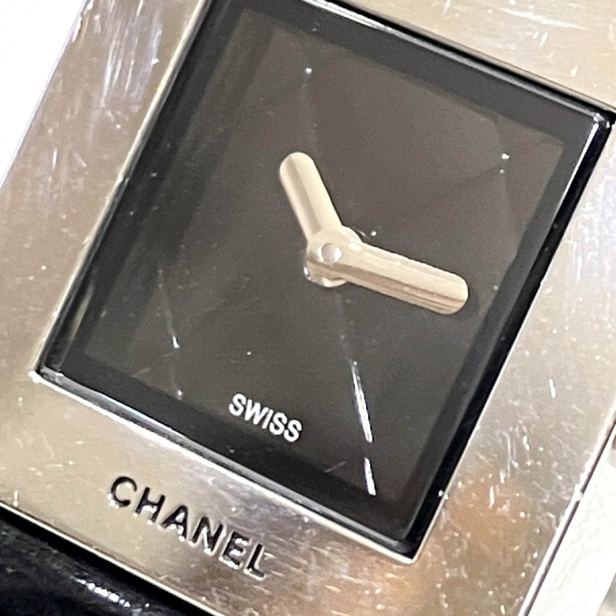 Chanel Matelassé Watch, Total Weight 27g, Stainless Steel, Genuine Leather Strap, Quartz Movement, Black Dial, H0116