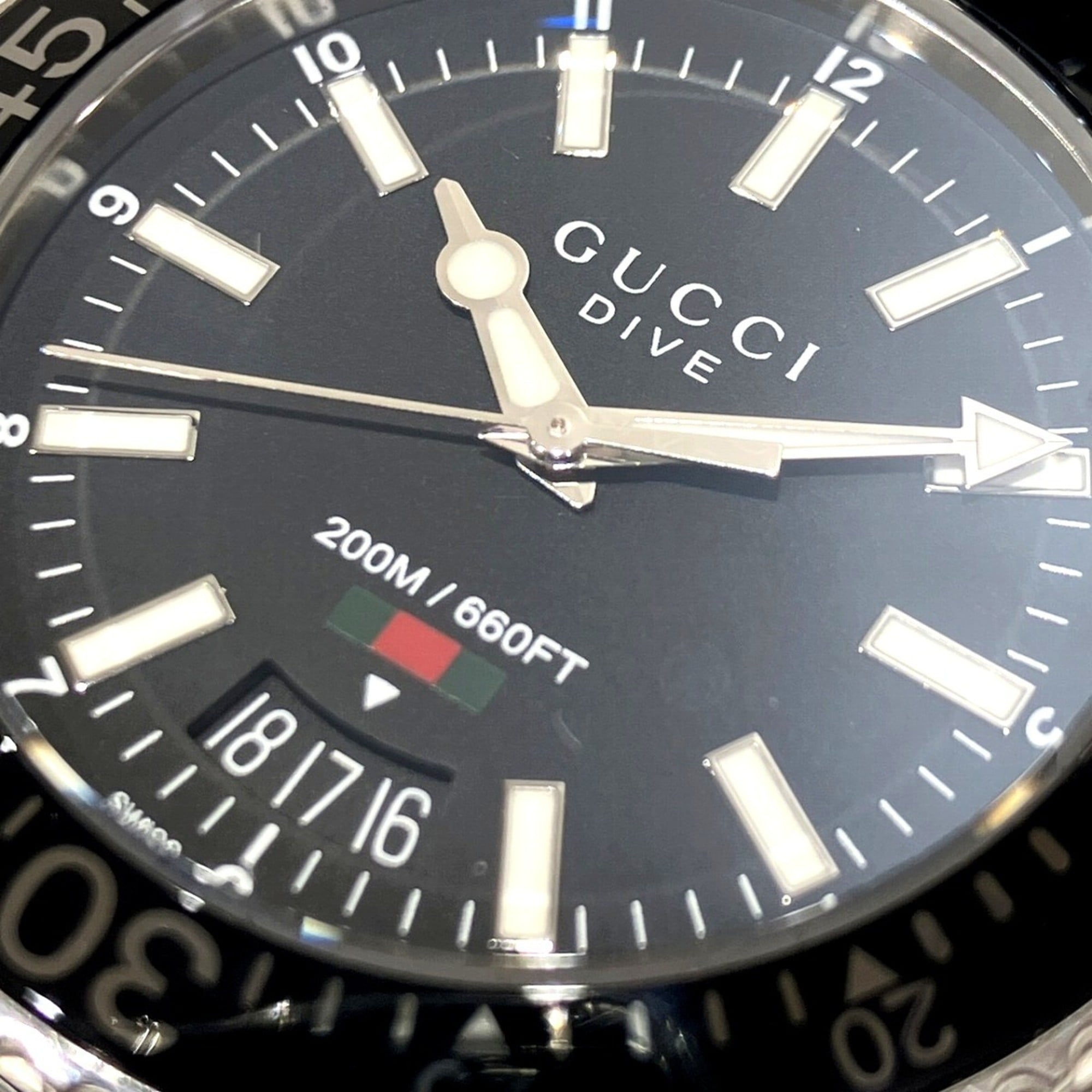 Gucci Dive total weight 154.2g stainless steel automatic movement black dial 136.3