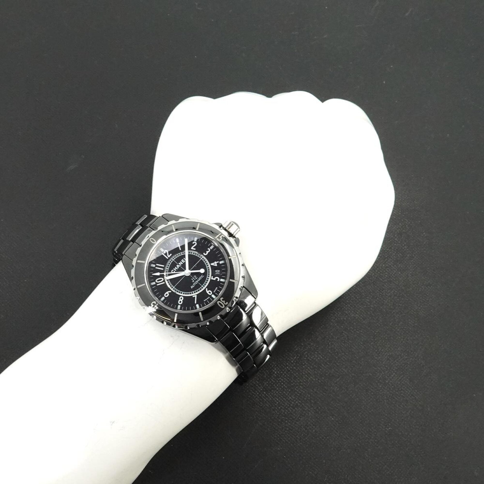 Chanel J12 H0685 Black Dial 39mm Watch