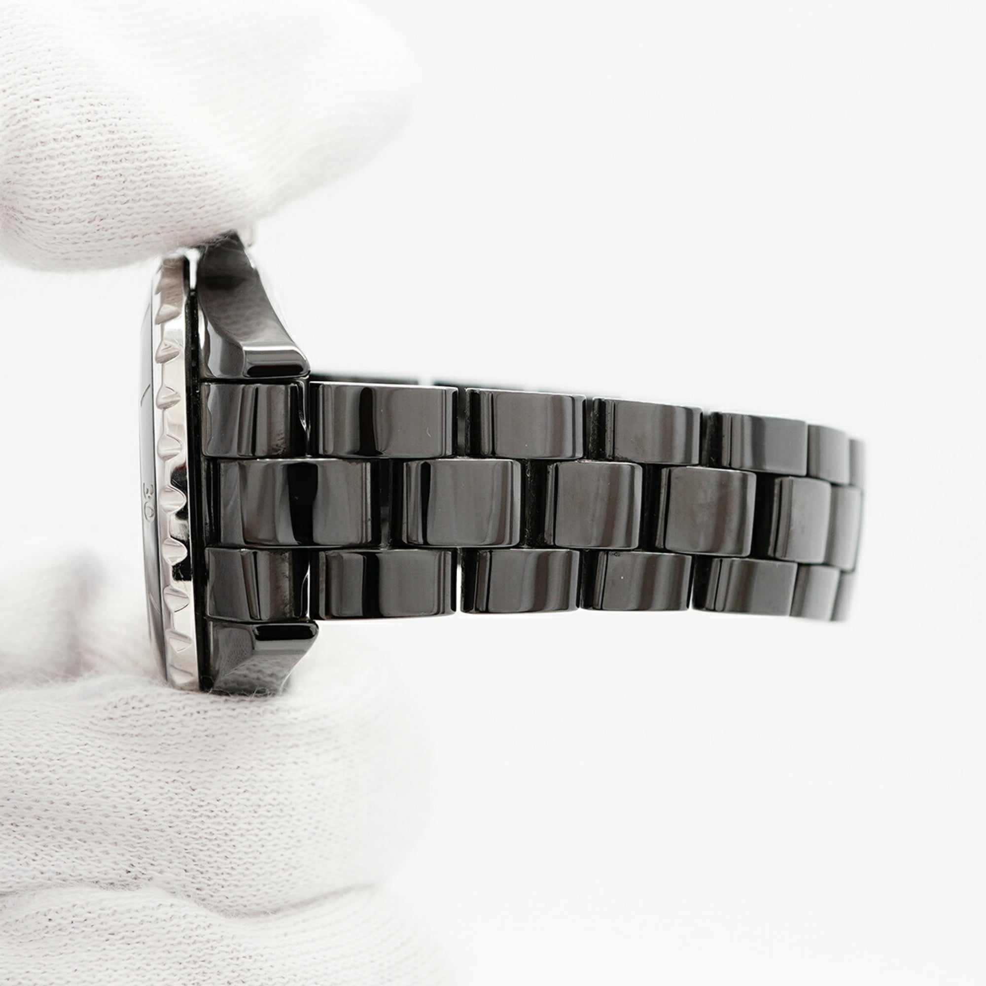 Chanel J12 H0682 Black Dial Ceramic 34mm Watch