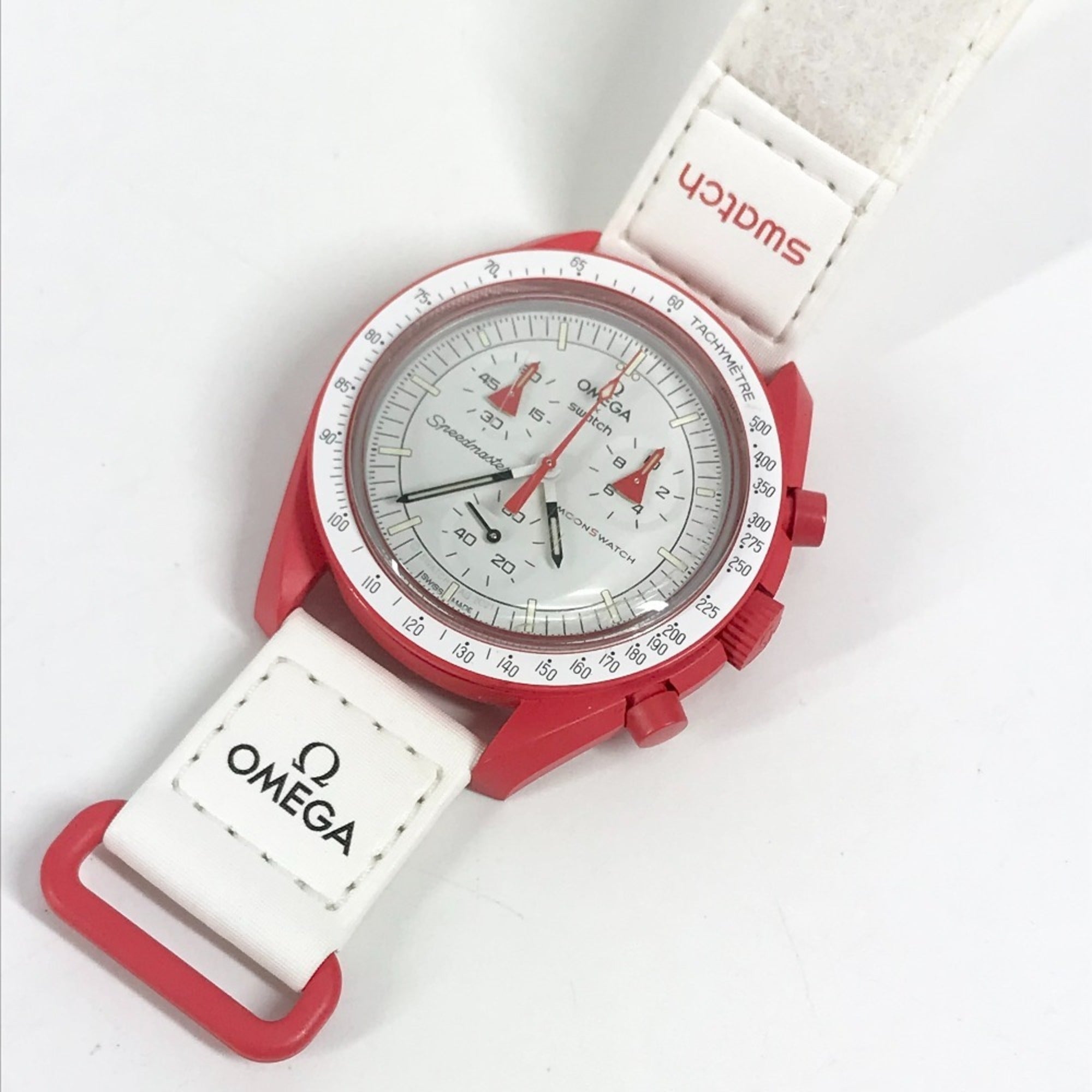 OMEGA Swatch SO33R100 – Omega-Kooperation „Moon MISSION TO MARS“ – Mars-Uhr für Damen, Rot