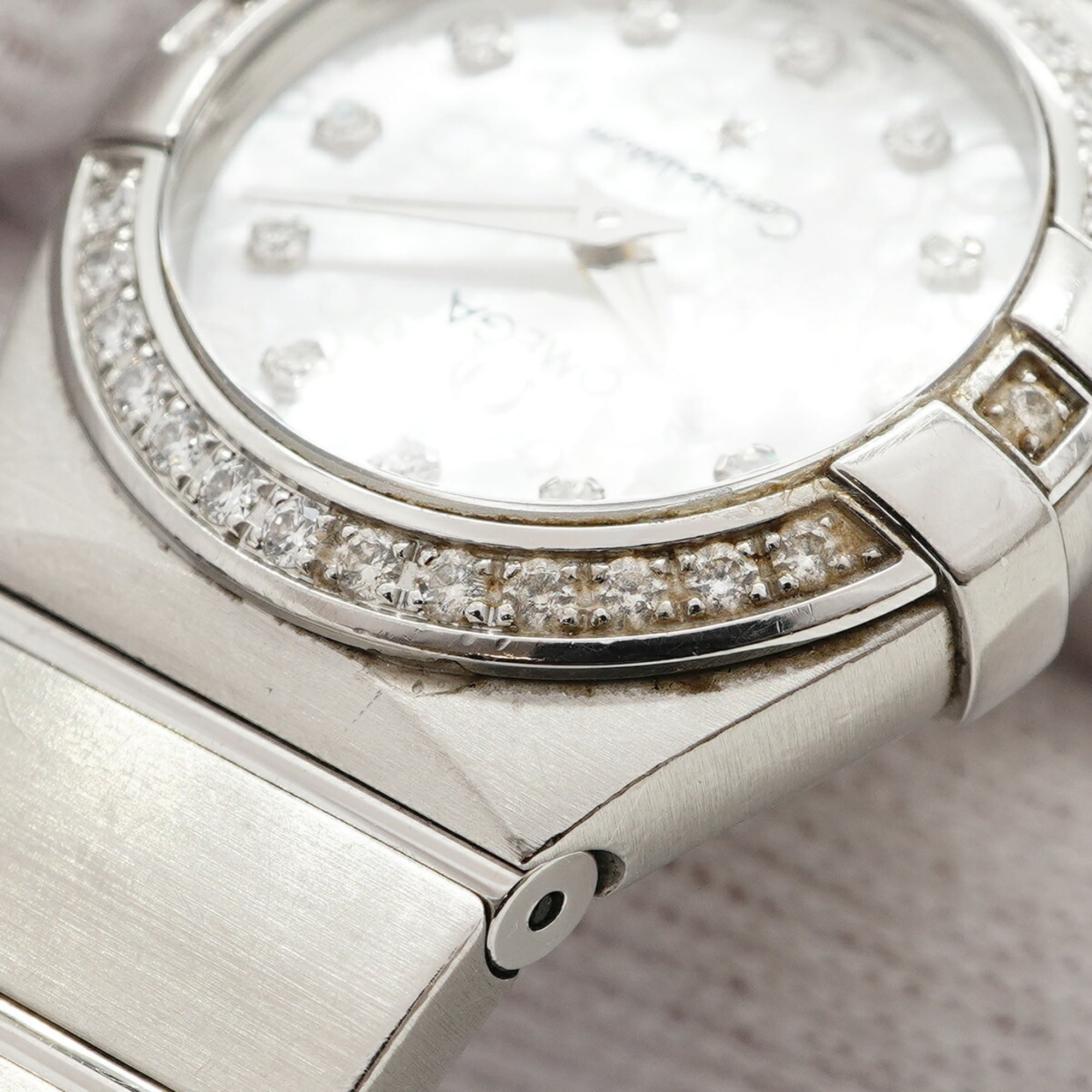 Omega Constellation 123.15.24.60.55.005 White Dial 24mm Watch