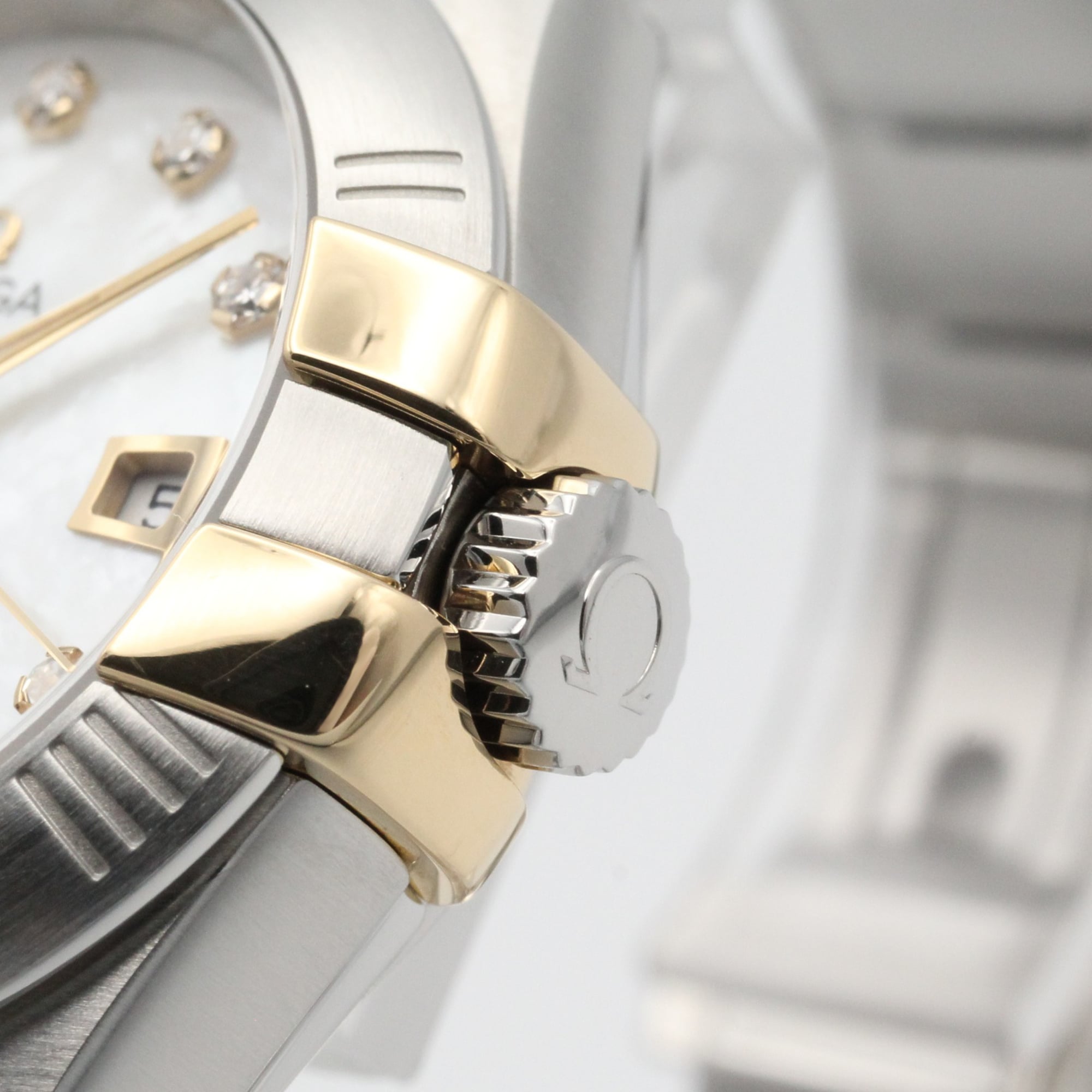 Omega Constellation 18K yellow gold stainless steel wo white dial with mother-of-pearl case model number 123.20.31.20.55.004