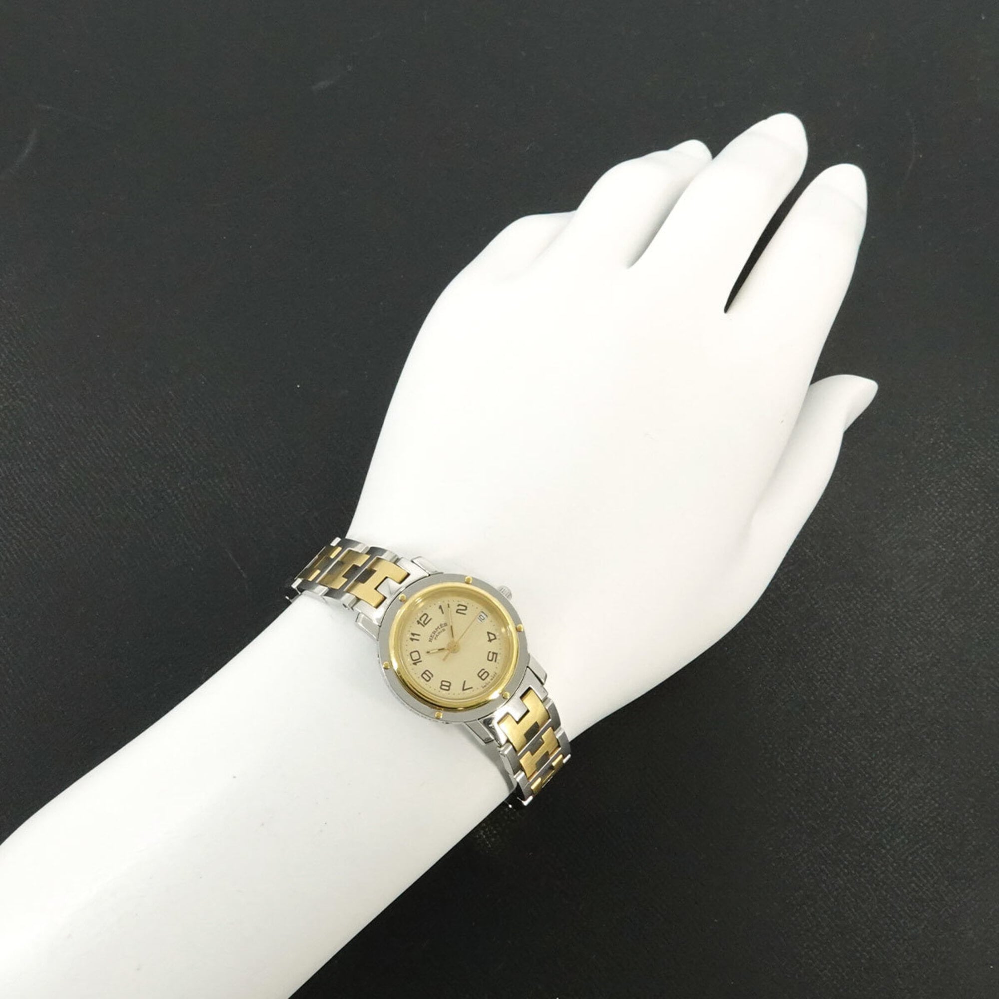 Hermes CL4 CL4 220 White Dial 24mm Watch