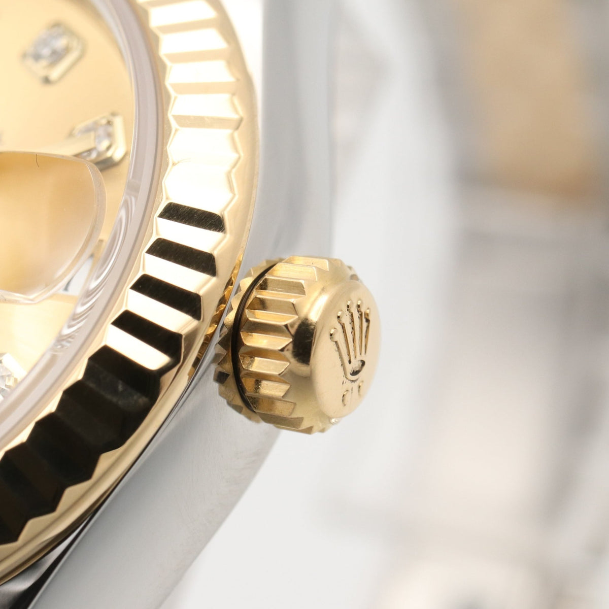 Montre Rolex Datejust 10P Diamond 279173G Champagne, cadran doré, 28 mm