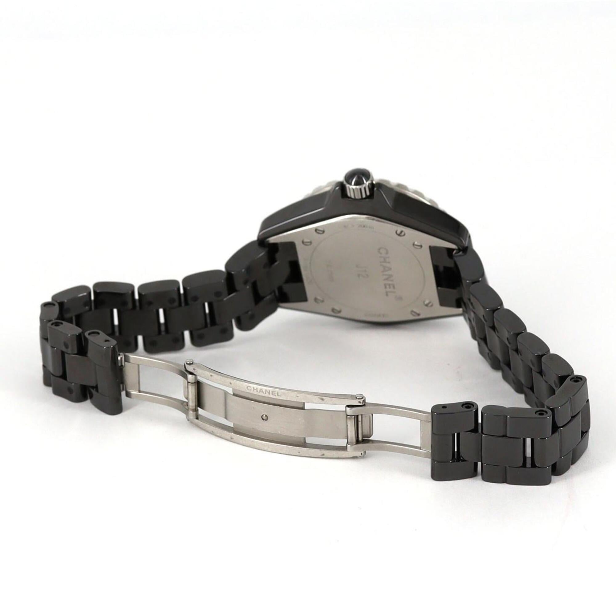 Chanel J12 33mm Ceramic H0682 Quartz Watch
