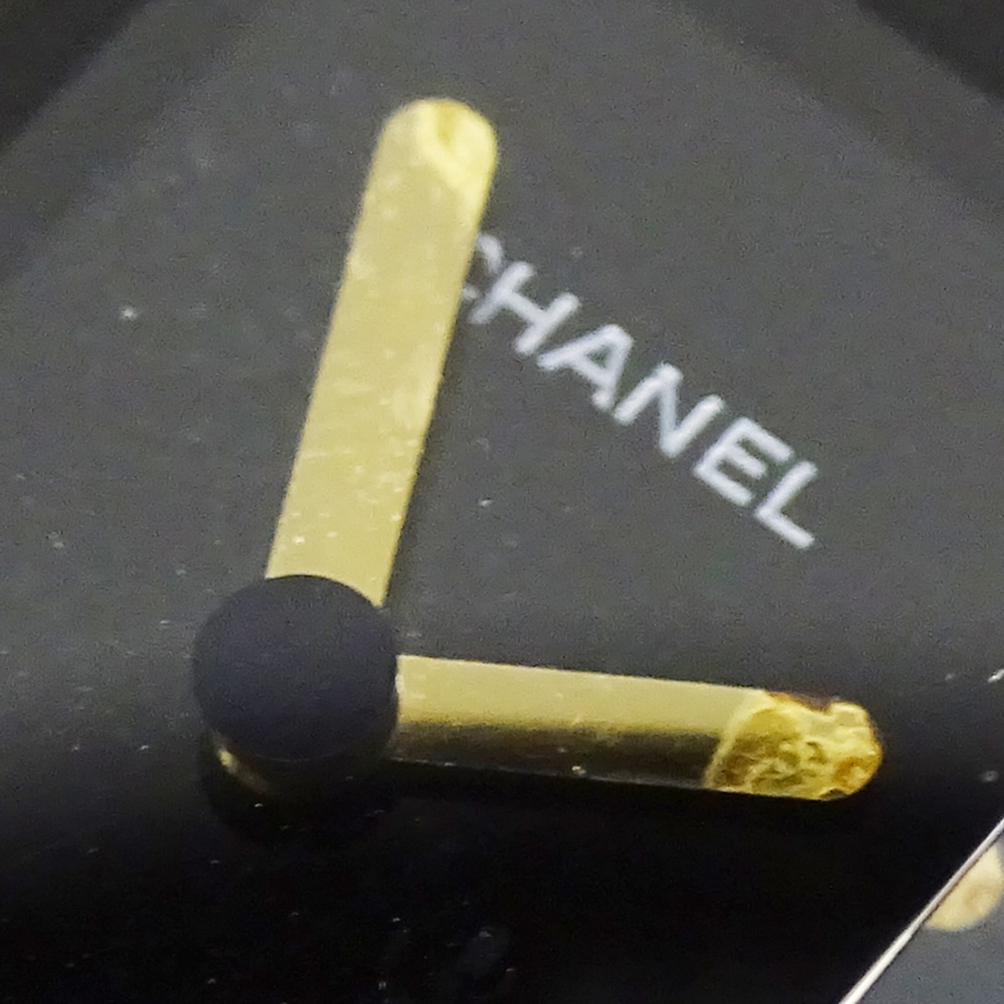 Chanel CHANEL Montre pour femme, modèle « Brand Premiere Quartz QZ GP, cuir, taille M, H0001Carré dorée Noir