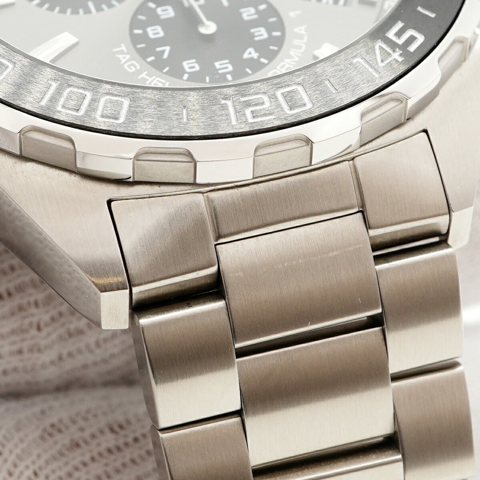 TAG Heuer Formula 1 CAZ1011 Herrenuhr grauem Zifferblatt