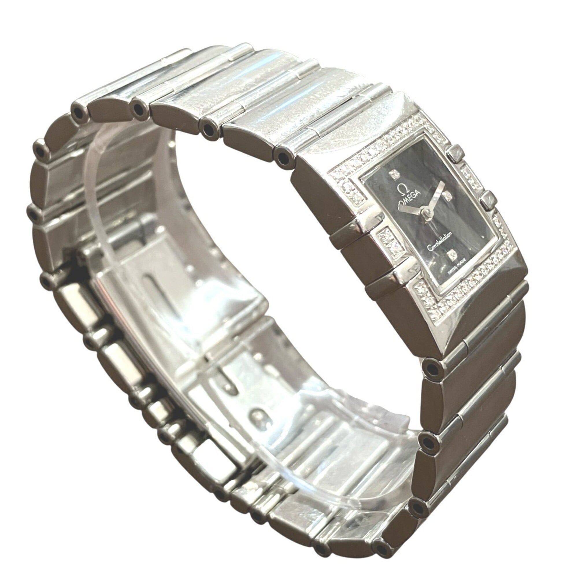 Omega Constellation Carre Quadra watch, total weight 66.2g, stainless steel, quartz movement, black dial.