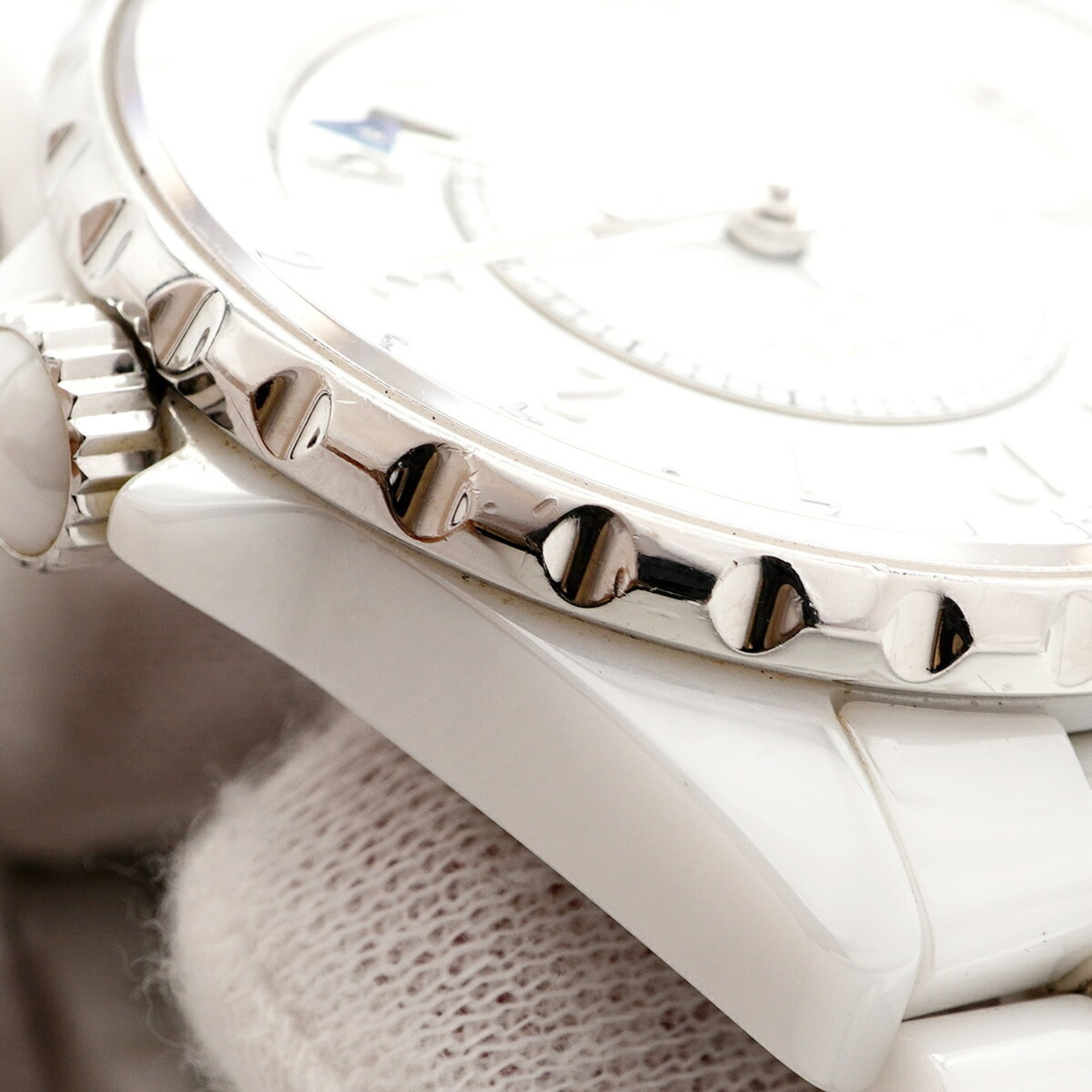 Chanel J12 GMT H3103 herenhorloge met witte wijzerplaat