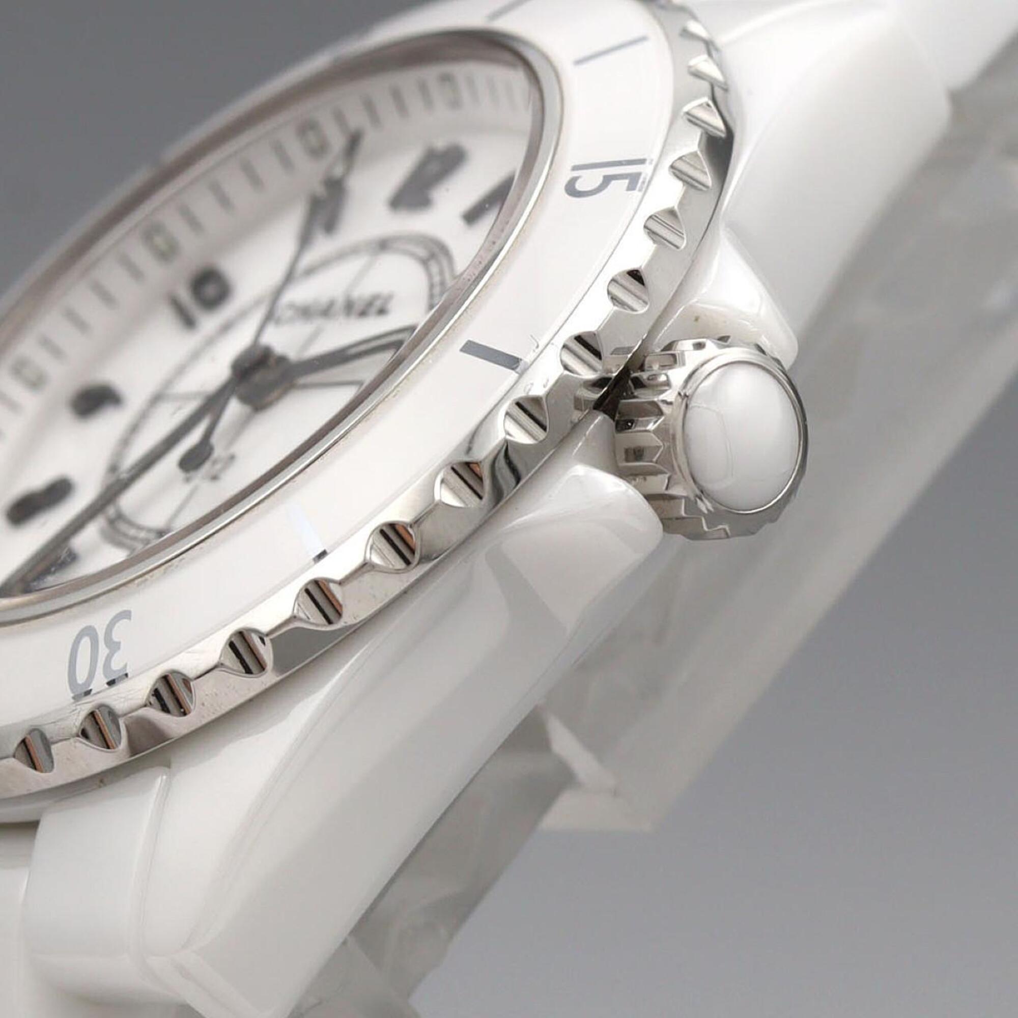 Chanel J12 33mm Ceramic H5698 Quartz Watch