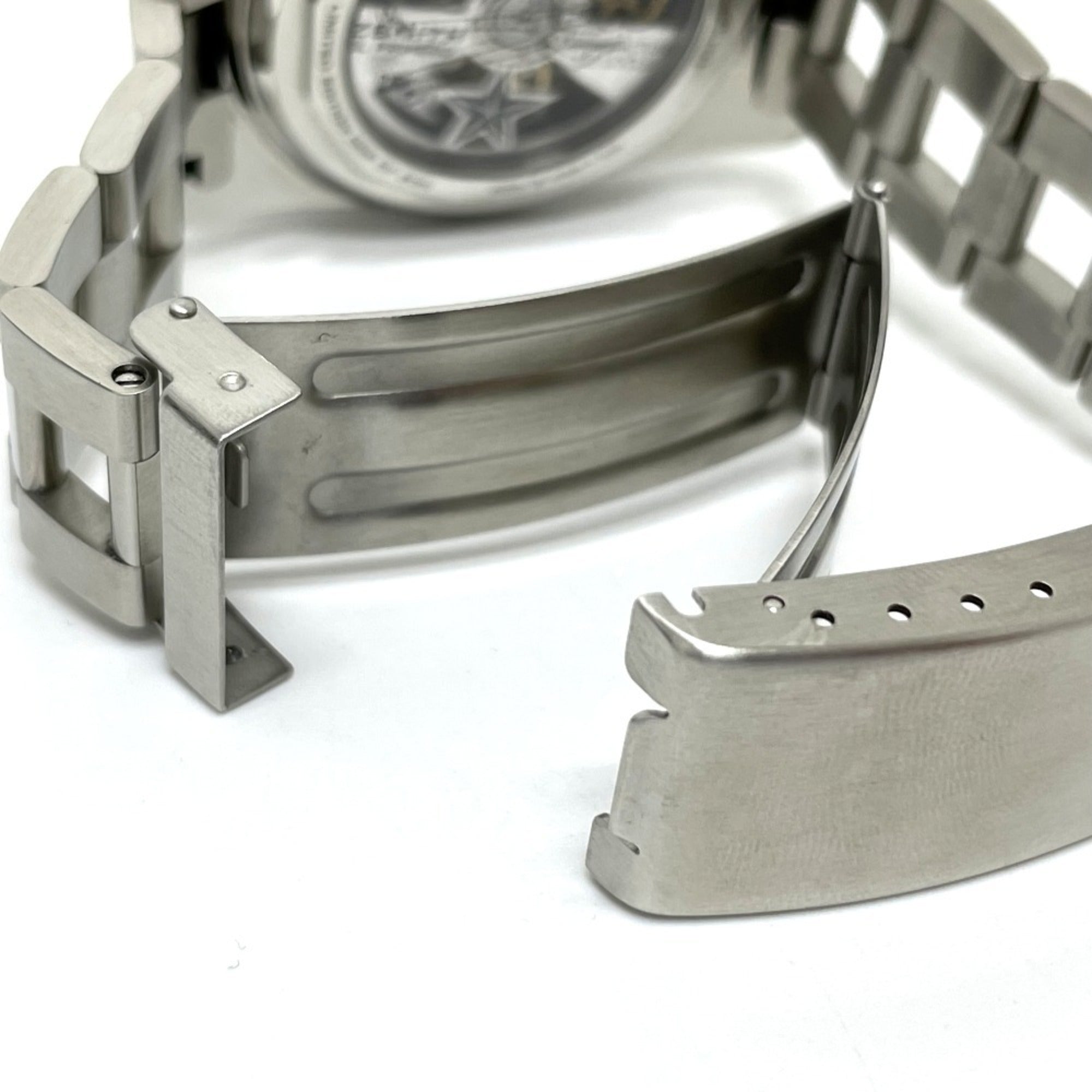ZENITH 3.L384.400 Lupin the Third, 2. Auflage, limitierte Auflage von 200 Stück in Japan, Revival A384 Chronomaster, Herrenuhr aus Edelstahl, Silber