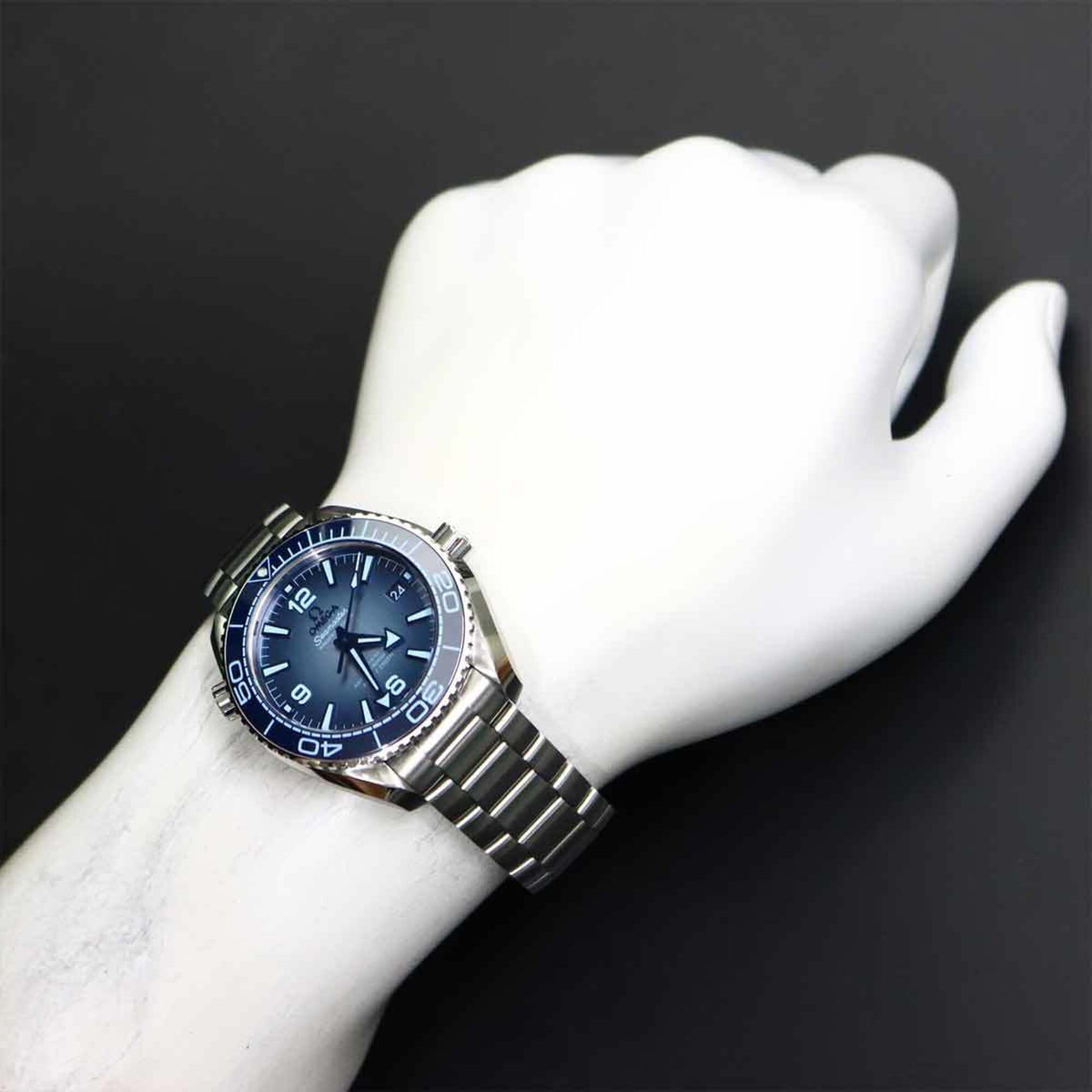 Omega Seamaster Planet Ocean Co-Axial Master Chronometer 600 m 215 30 40 20 03 002 Blaues Zifferblatt 40mm Uhr