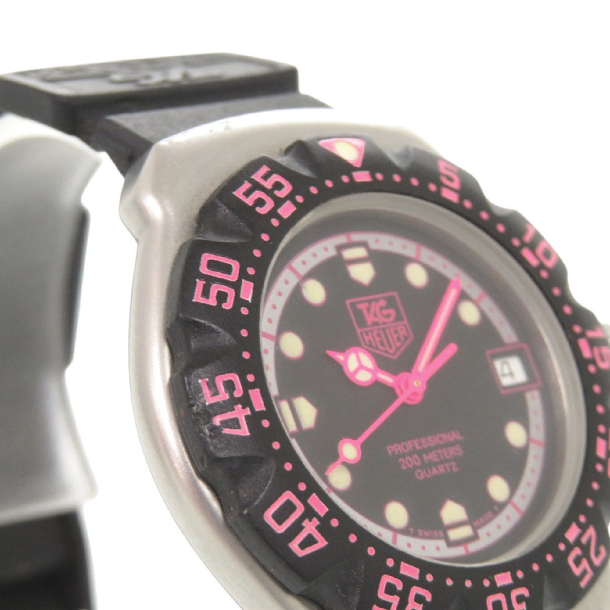 Tag Heuer Formula 1 WA1217 Uhr aus Edelstahl mit Kautschukarmband, Schwarz und Rosa Zifferblatt, QuarzUhrwerk, 1922