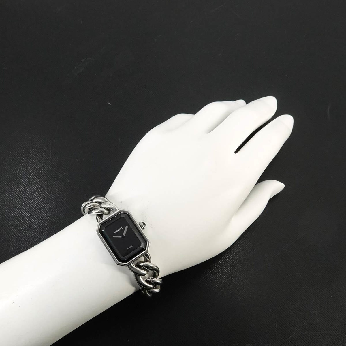 Chanel Première, großes Modell H0452 Schwarz Zifferblatt 20 mm Uhr