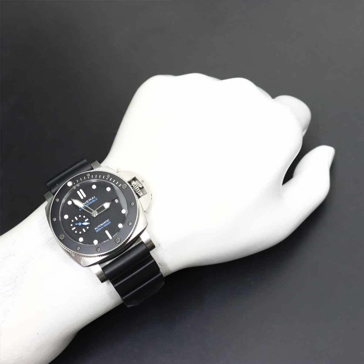 Panerai Luminor 1950 Submersible PAM01305 Black Dial 42mm Watch