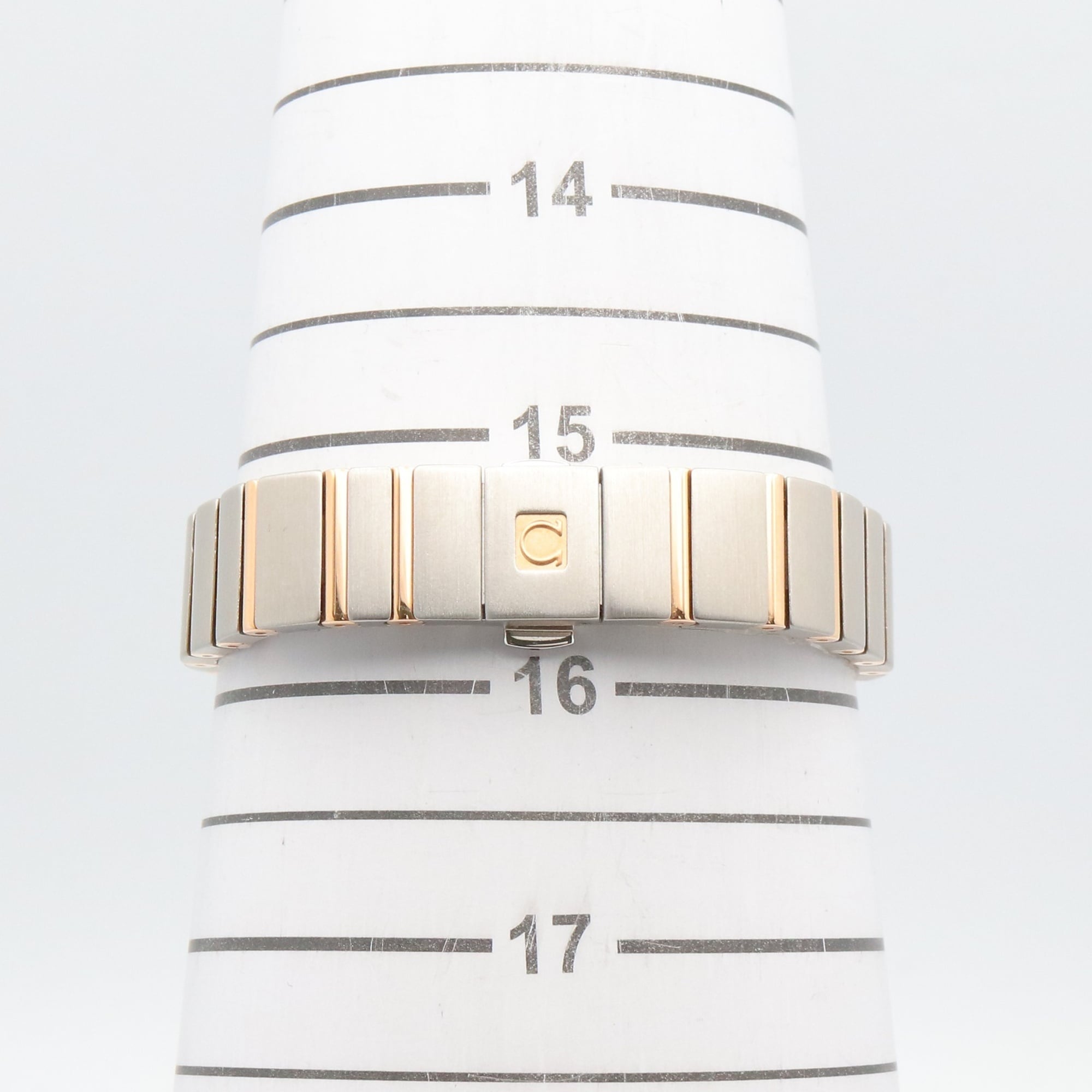 Omega Constellation Star Uhr mit blauer Diamantlünette, 18 Karat Roségold (PG) und Edelstahl, Diamanten, Damenuhr, Weiß/Weiß Perlmutt, 123.25.24.60.05.002