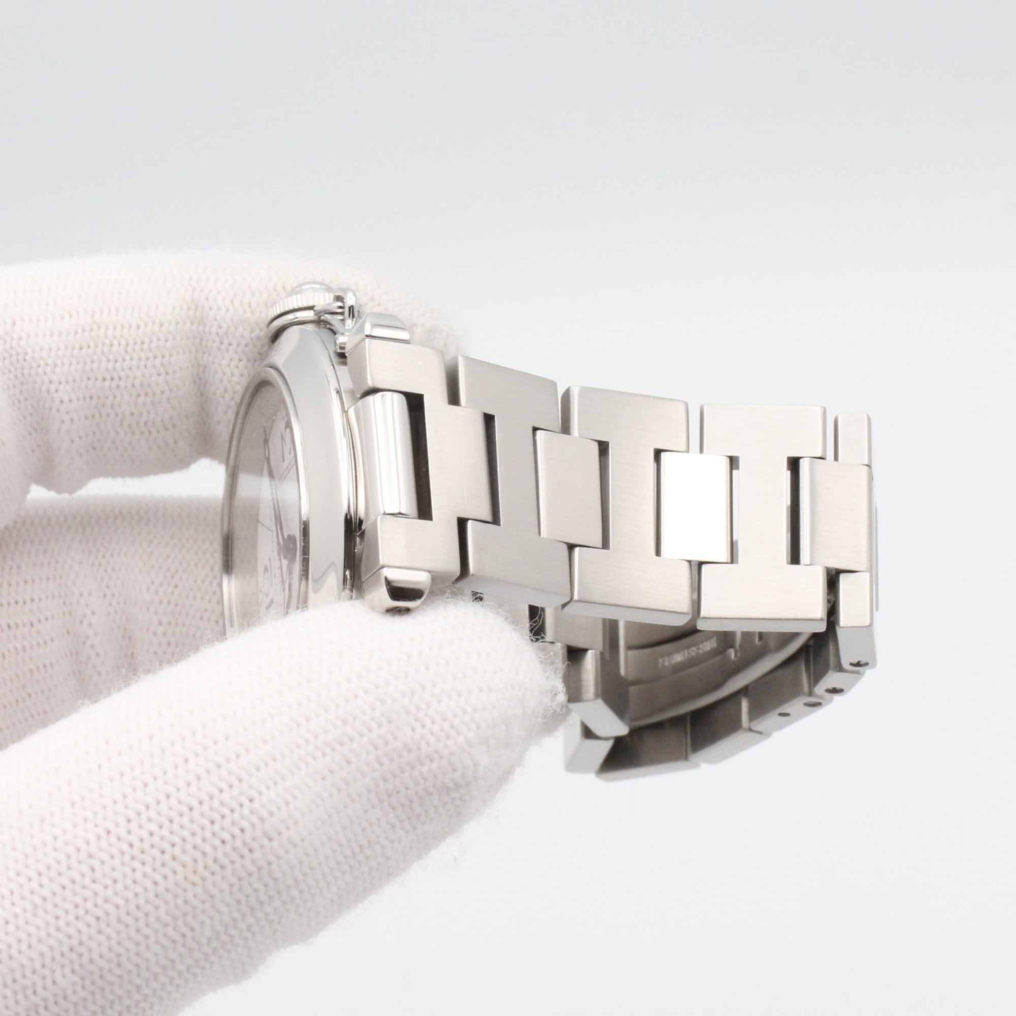 Cartier Pasha W31074M7 White Dial 35mm Watch