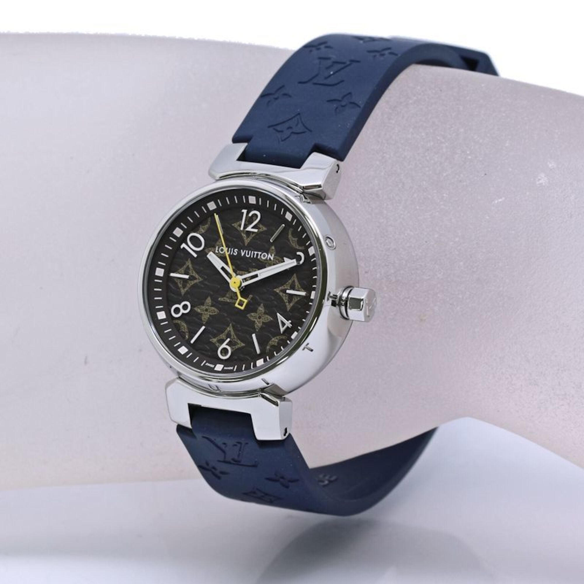 Louis Vuitton Tambour QA070Z Black Dial 27mm Watch