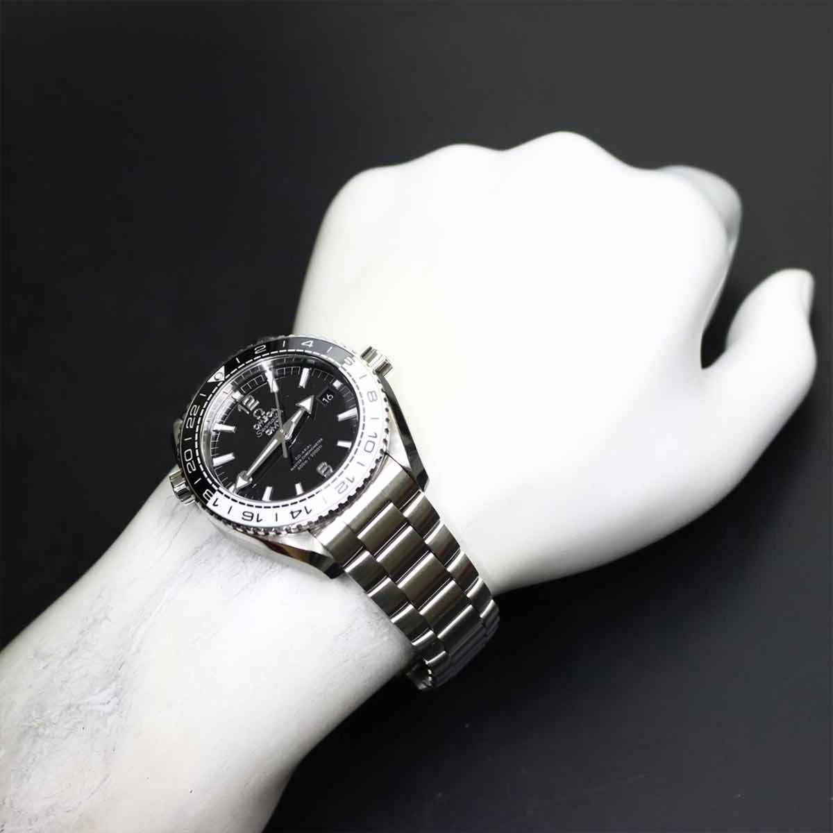 Omega Seamaster Planet Ocean Co-Axial Master Chronometer GMT 600M 215 30 44 22 01 001 Black Dial 44mm Watch