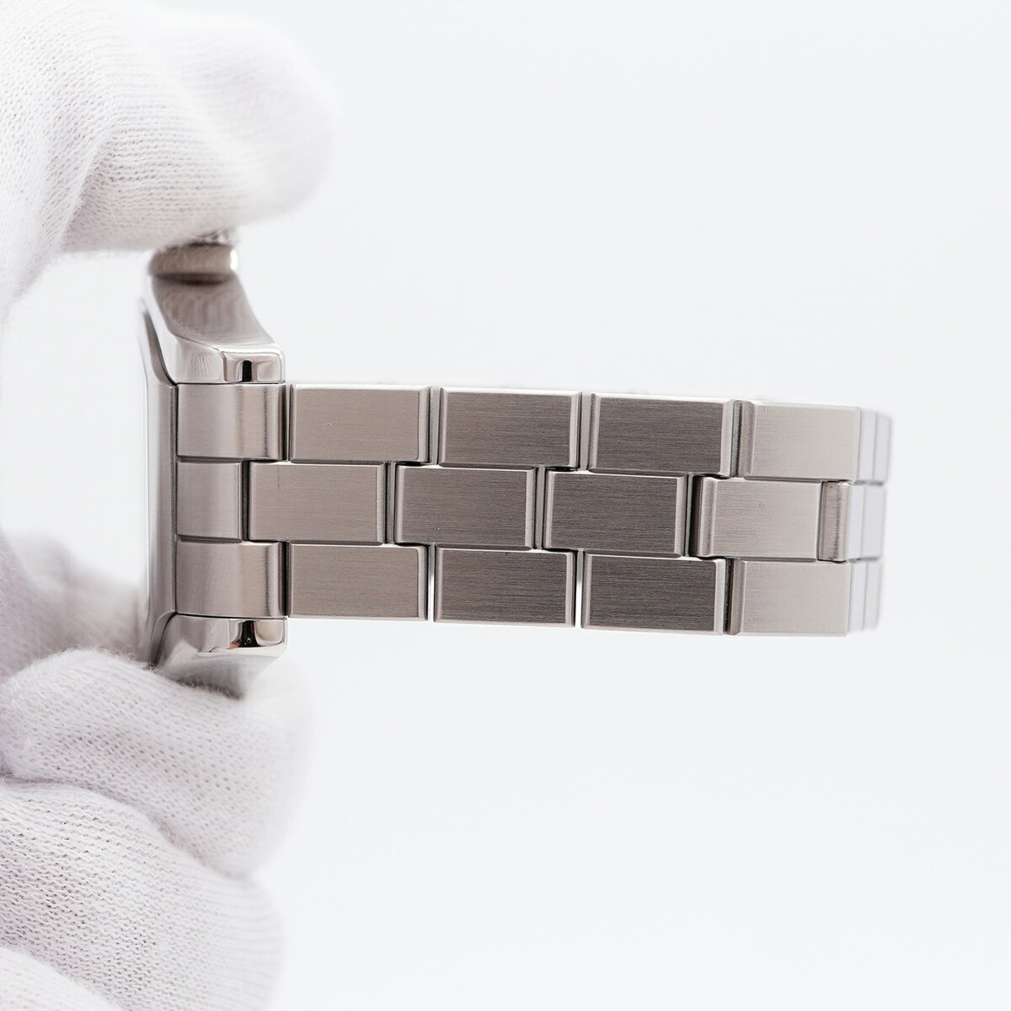 Cartier Roadster LM W6206017 Silver Dial 40mm Watch