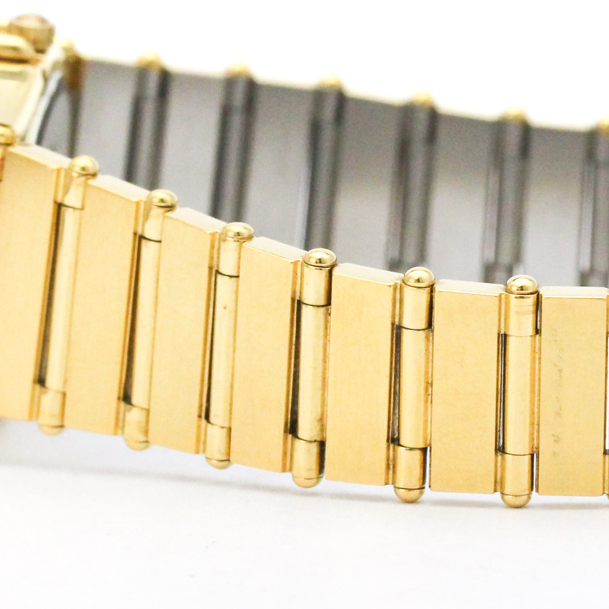 Montre Omega Constellation 7951076 à cadran doré, 22 mm