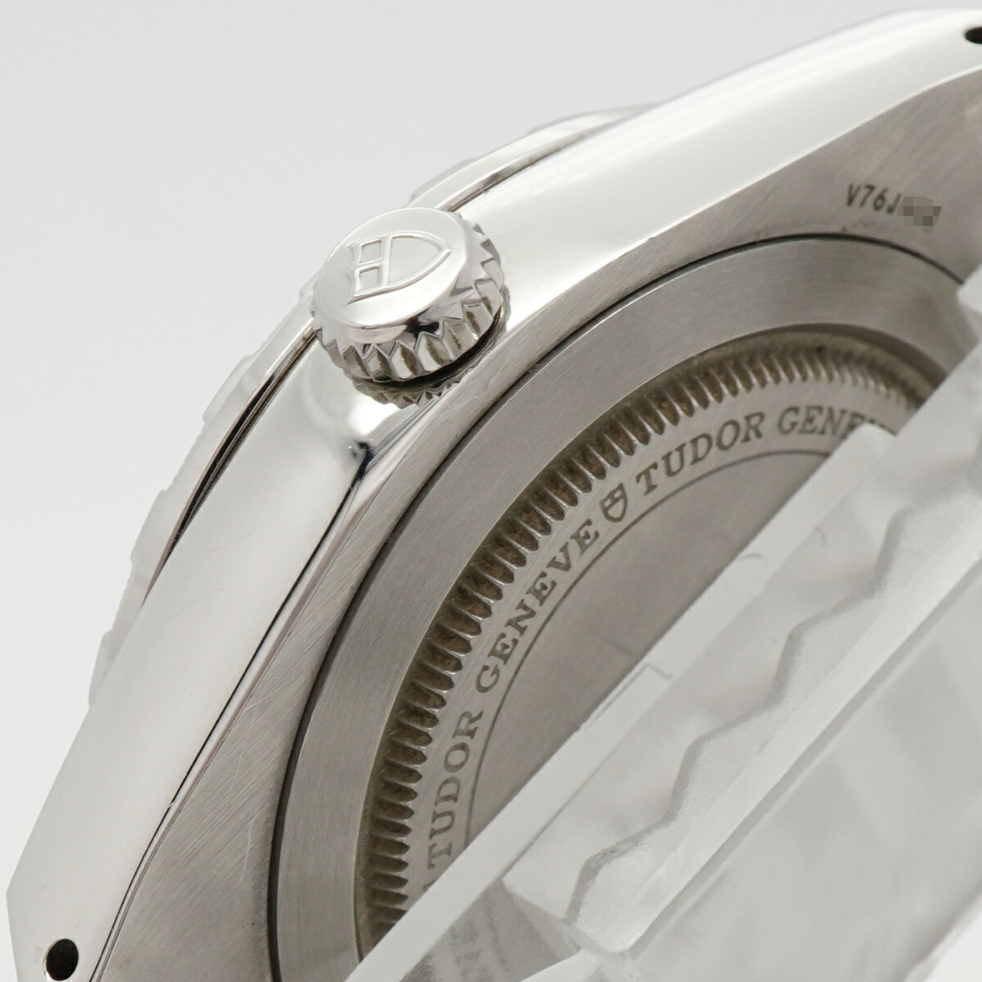 Tudor Royal 28500 Herrenuhr marineblauem Zifferblatt
