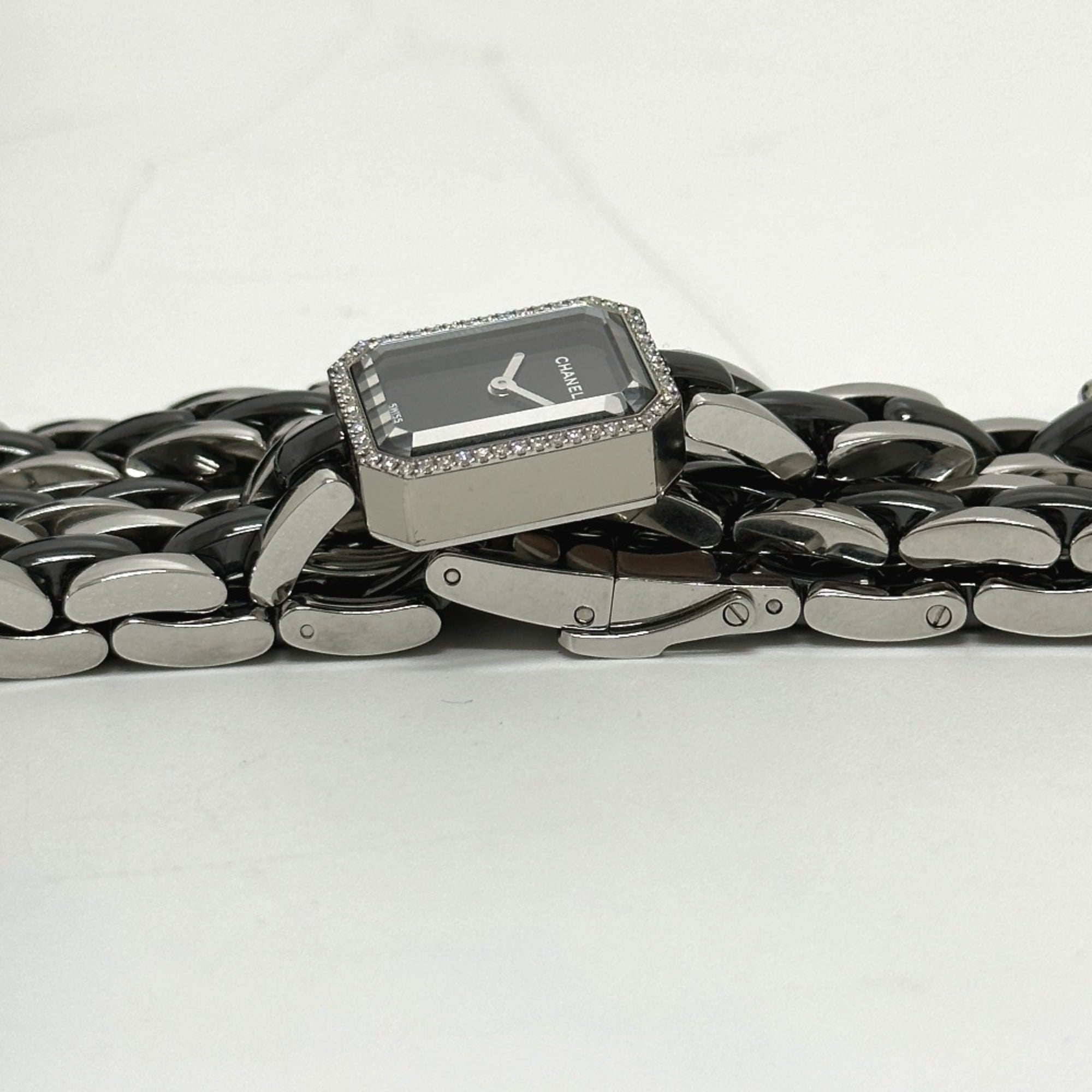 CHANEL Premiere horloge met drievoudige armband H3058 met diamanten lunette, roestvrij staal/keramiek, zwart