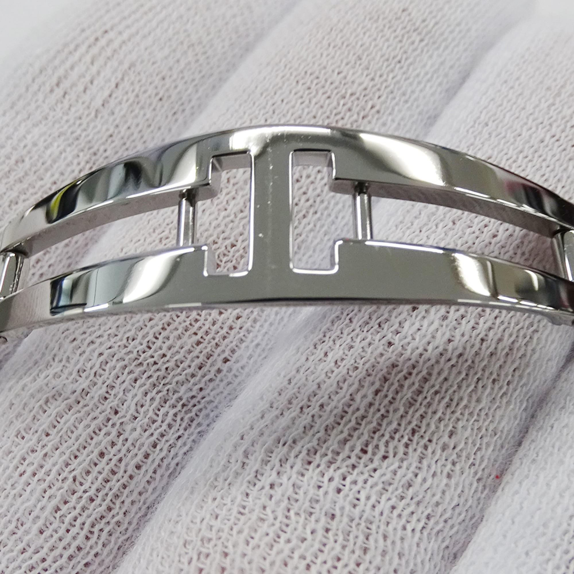 Chanel women's watch, brand name, Matelassa, quartz, stainless steel (SS), H0009, silver, black, square.