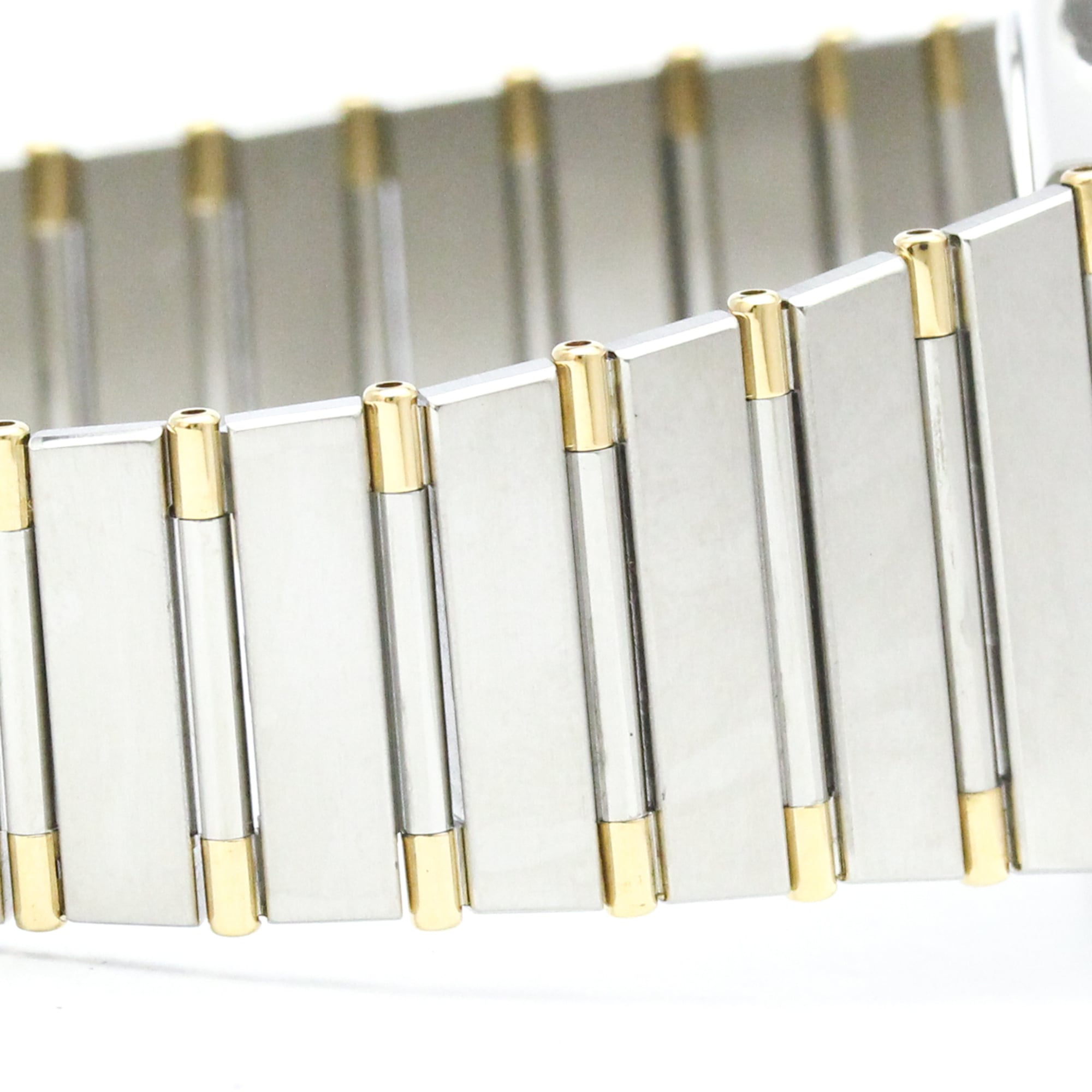 Omega Constellation 3.961.070 Gold Dial 33mm Watch