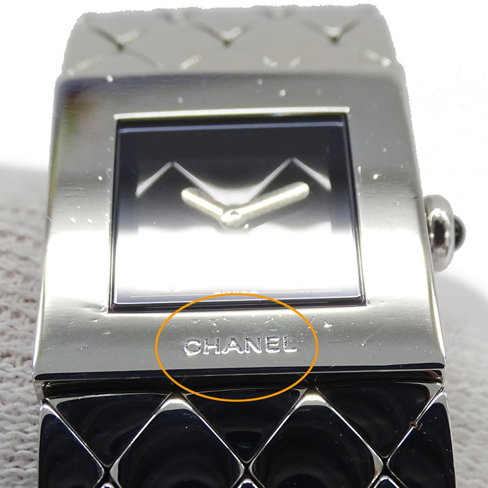 Chanel CHANEL Wo Brand Name MatelassÃ© Quartz Stainless Steel (SS) H0009 Silver Black