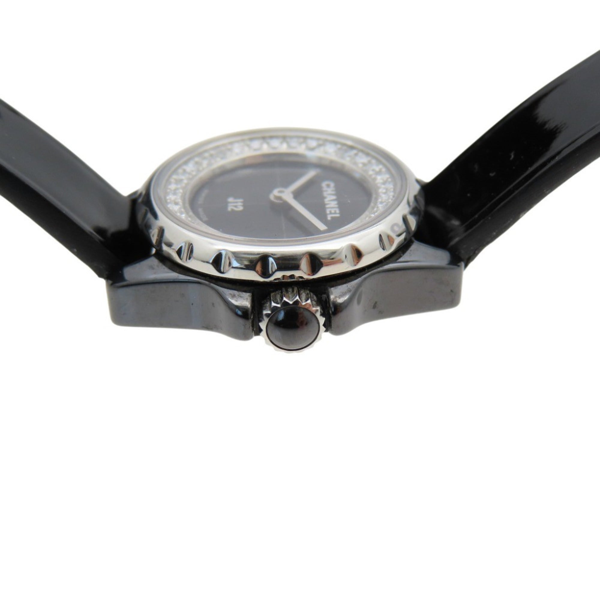 CHANEL J12 met diamanten lunette en handschoen, limited edition H4663 quartzhorloge, keramiek, diamant, lakleer, roestvrij staal, zwarte wijzerplaat, 0199CHANEL dameshorloge