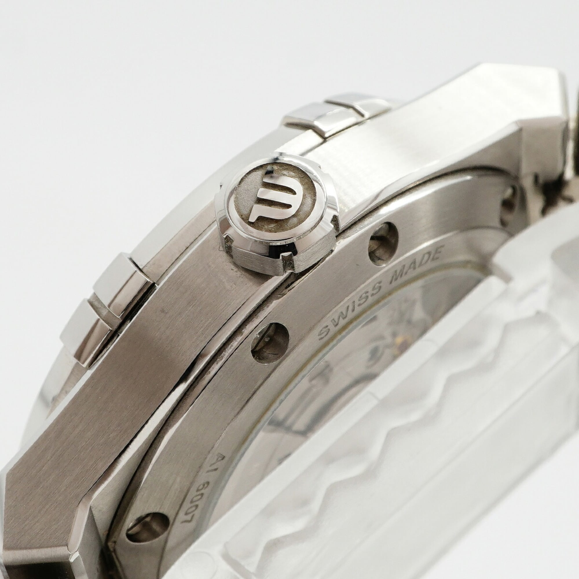 Maurice Lacroix Aikon Automatic AI6007-SS002-230-1 Gray Dial