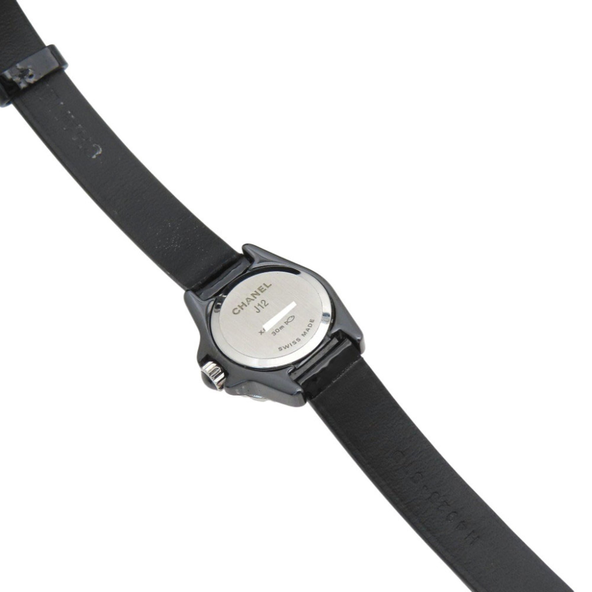 CHANEL J12 met diamanten lunette en handschoen, limited edition H4663 quartzhorloge, keramiek, diamant, lakleer, roestvrij staal, zwarte wijzerplaat, 0199CHANEL dameshorloge