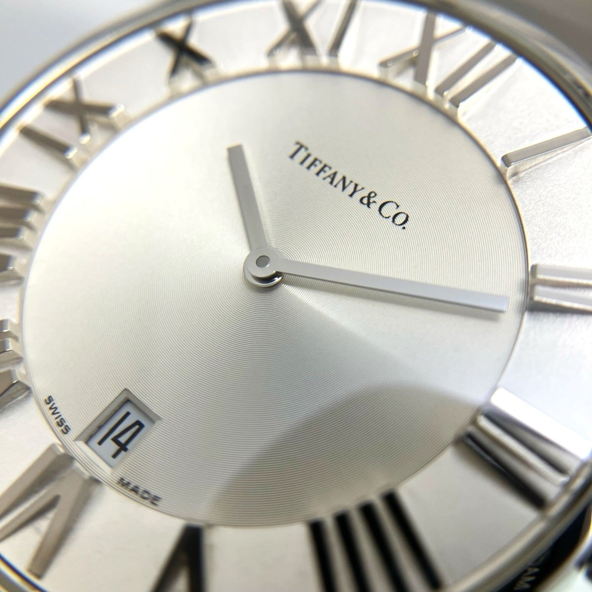 Tiffany & Co. Atlas Dome z1800.11.10a21a00a Silber Zifferblatt 37 mm Uhr