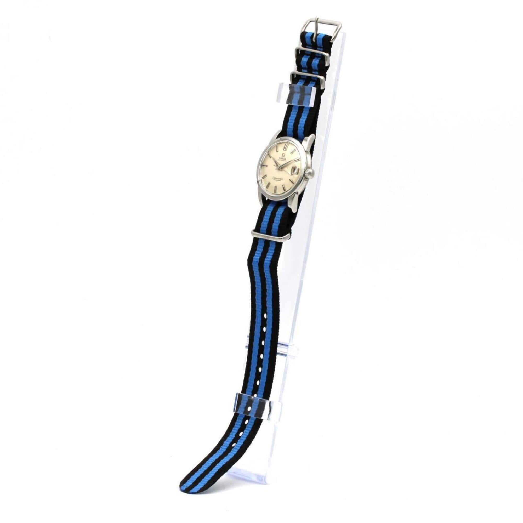 Montre Omega Seamaster Calendar à cadran argenté, 34 mm