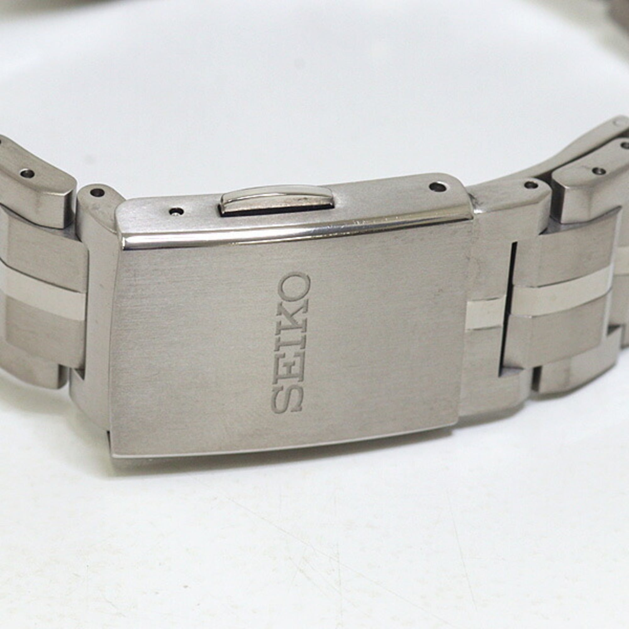 SEIKO Astron SBXC003 Herrenuhr, Titan, Schwarz Zifferblatt, solarbetrieben, funkgesteuert