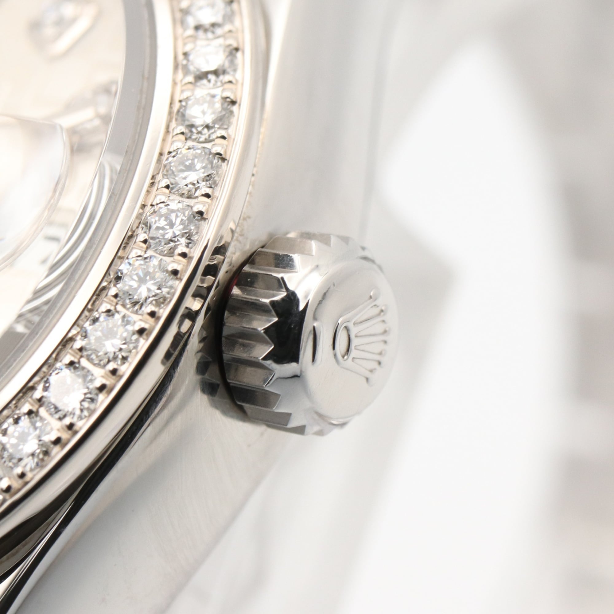 Rolex Datejust Diamantlünette 10P 179384G Silber Zifferblatt 26 mm Uhr