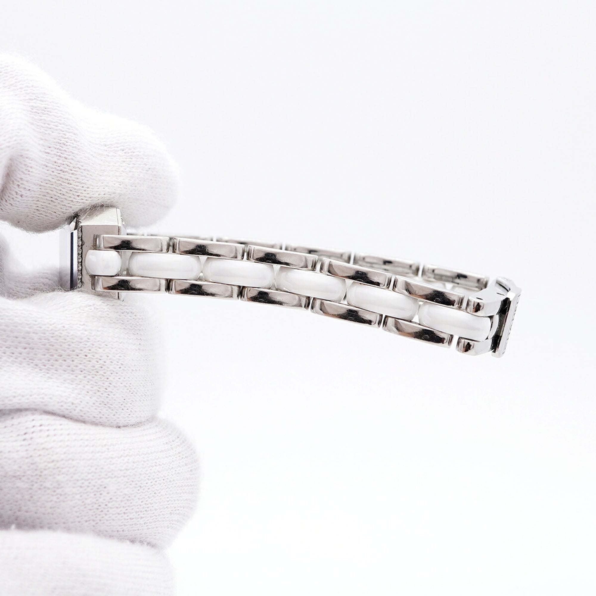 Montre Chanel Première Ceramic Diamond H2132 Blanc avec cadran de 15 mm