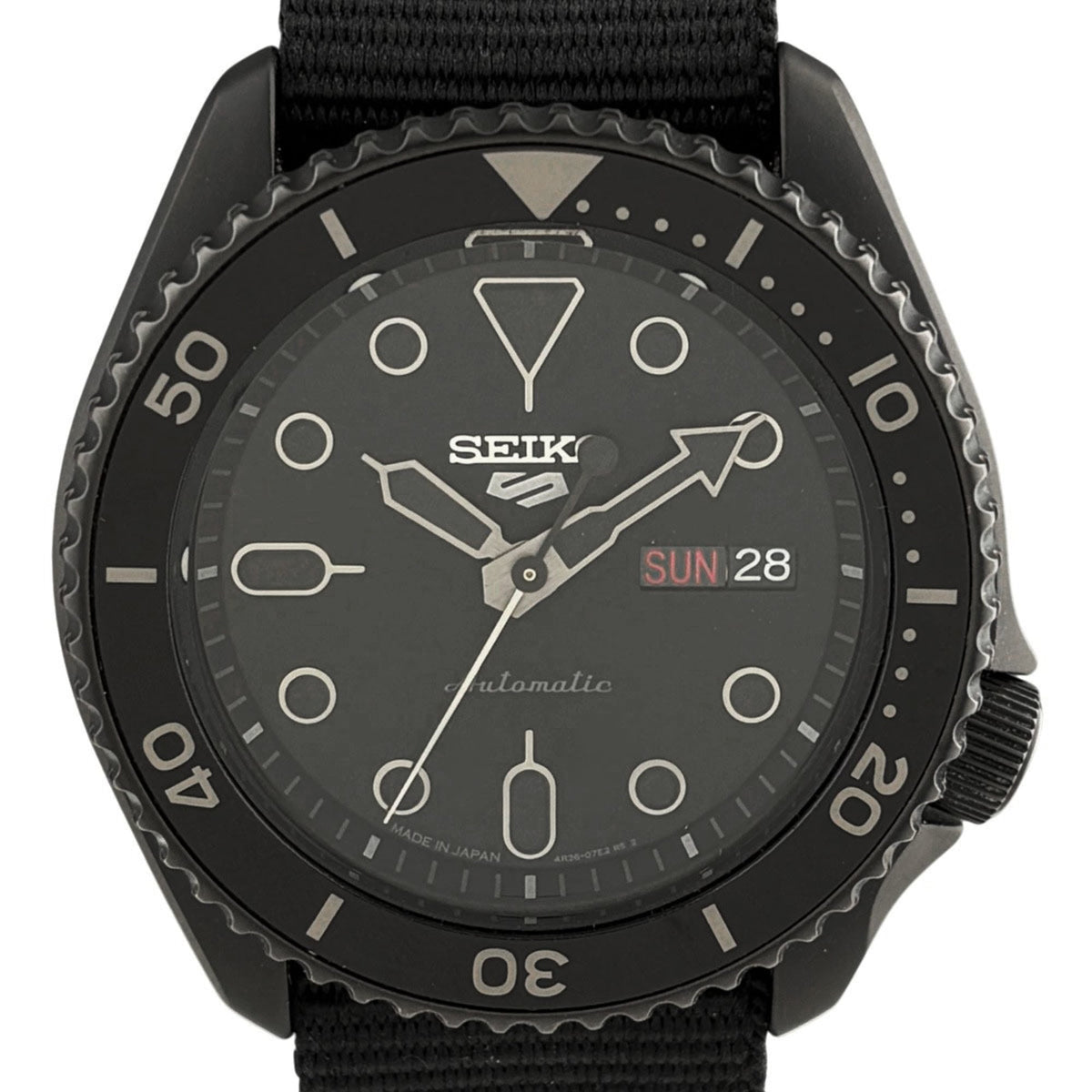 Seiko 5 Sports 4R36-07G0/SBSA025 horloge met zwarte wijzerplaat, 42 mm