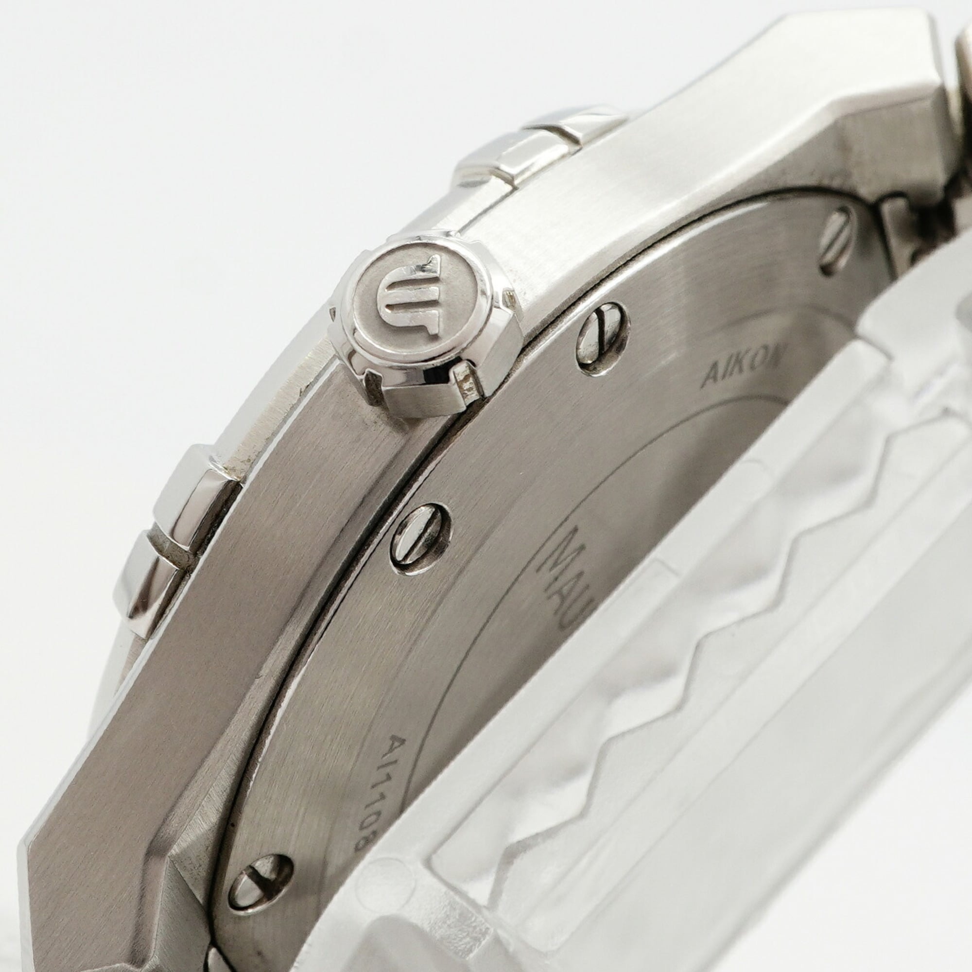 Maurice Lacroix Aikon AI1108 Black Dial