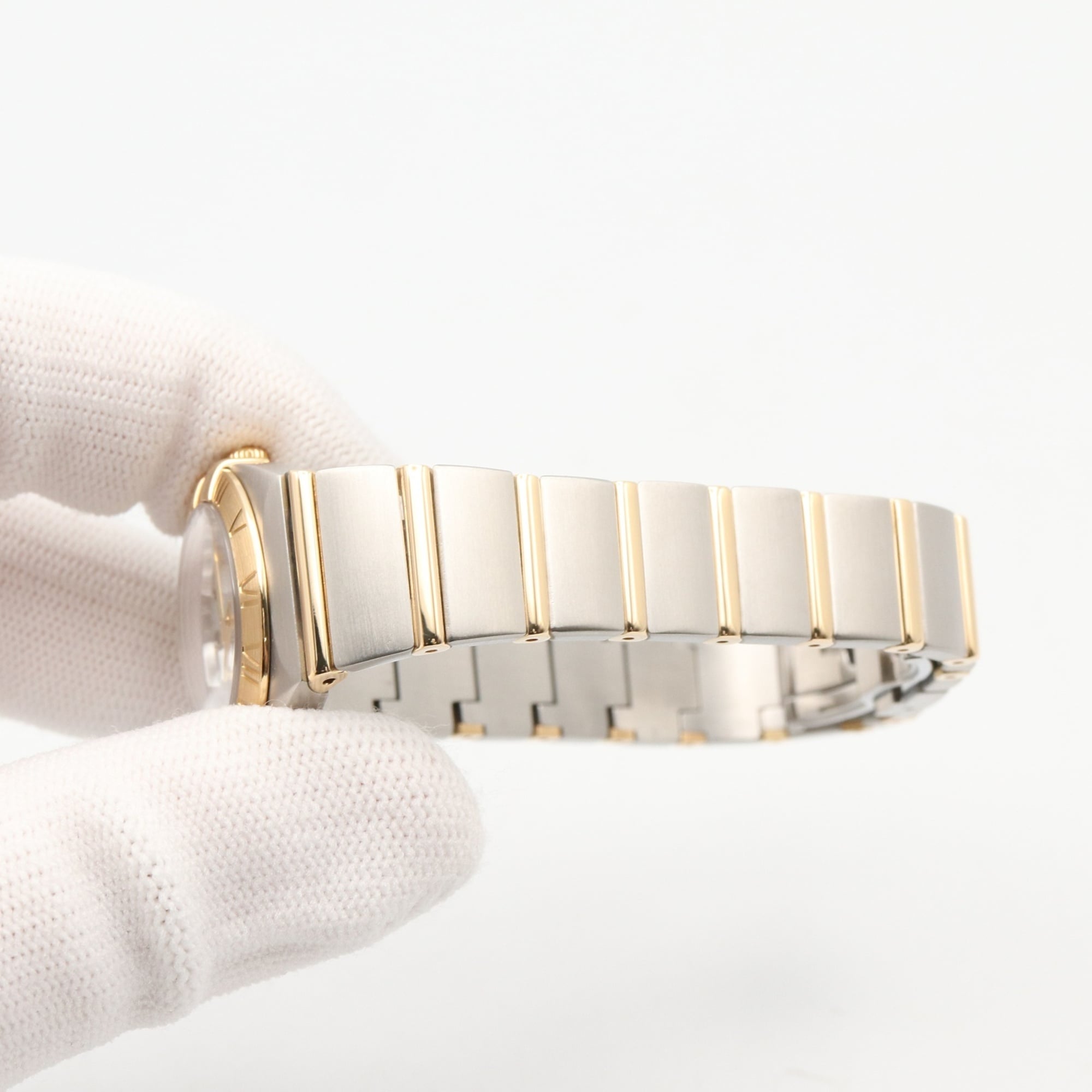 Omega Constellation Double Eagle 1381.7 White Dial 24mm Watch