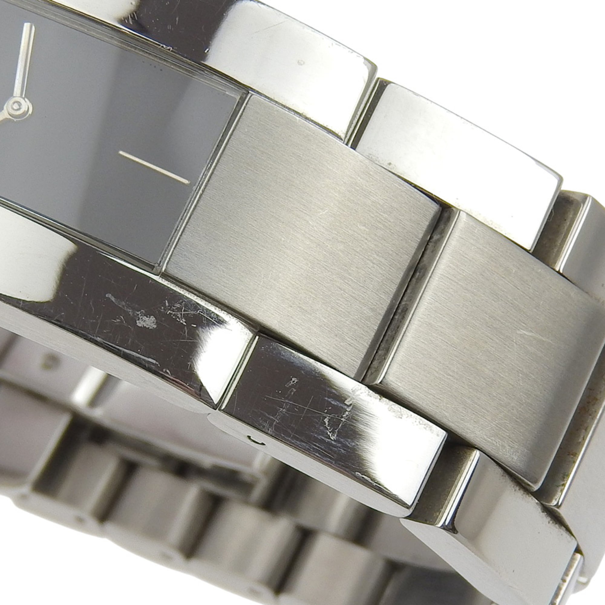 Gucci GUCCI Horloge 4600M Roestvrij staal Kwarts Analoog display Zwarte wijzerplaat Heren