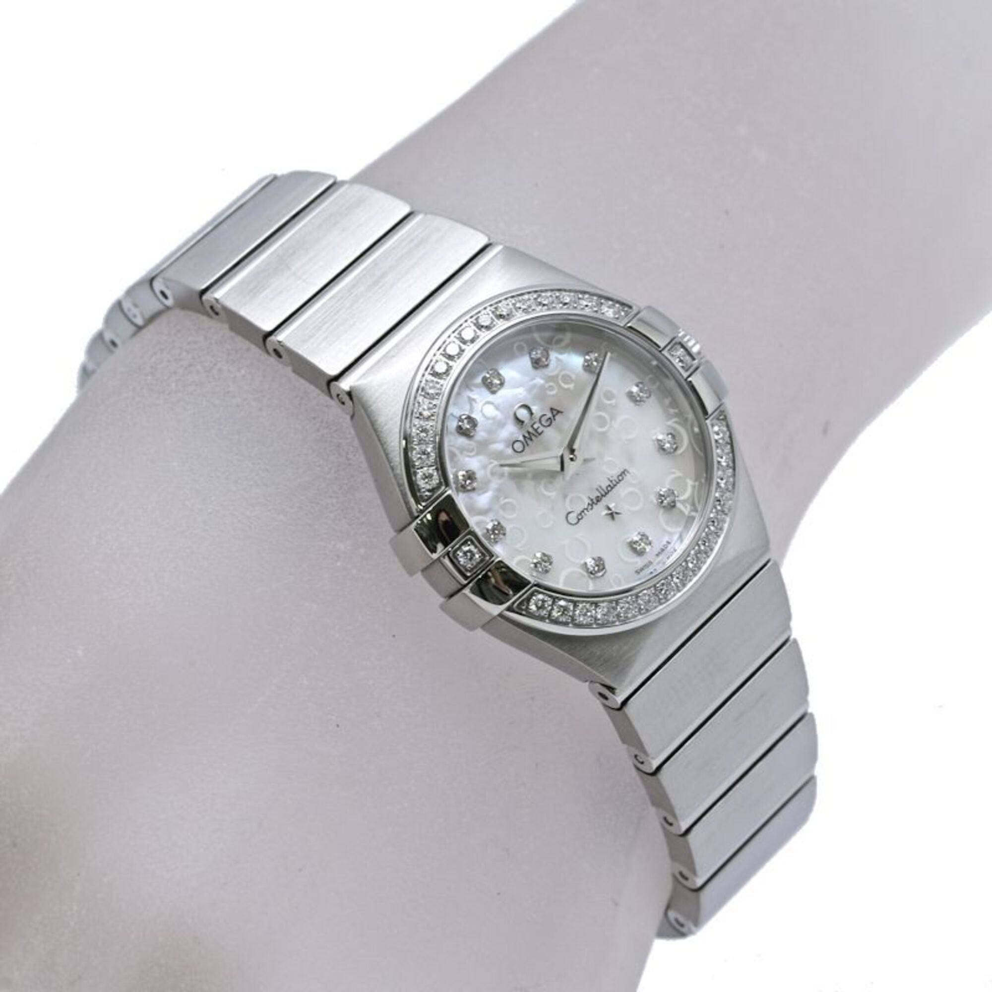 Omega Constellation 123.15.27.60.55.005 White Dial 27mm Watch