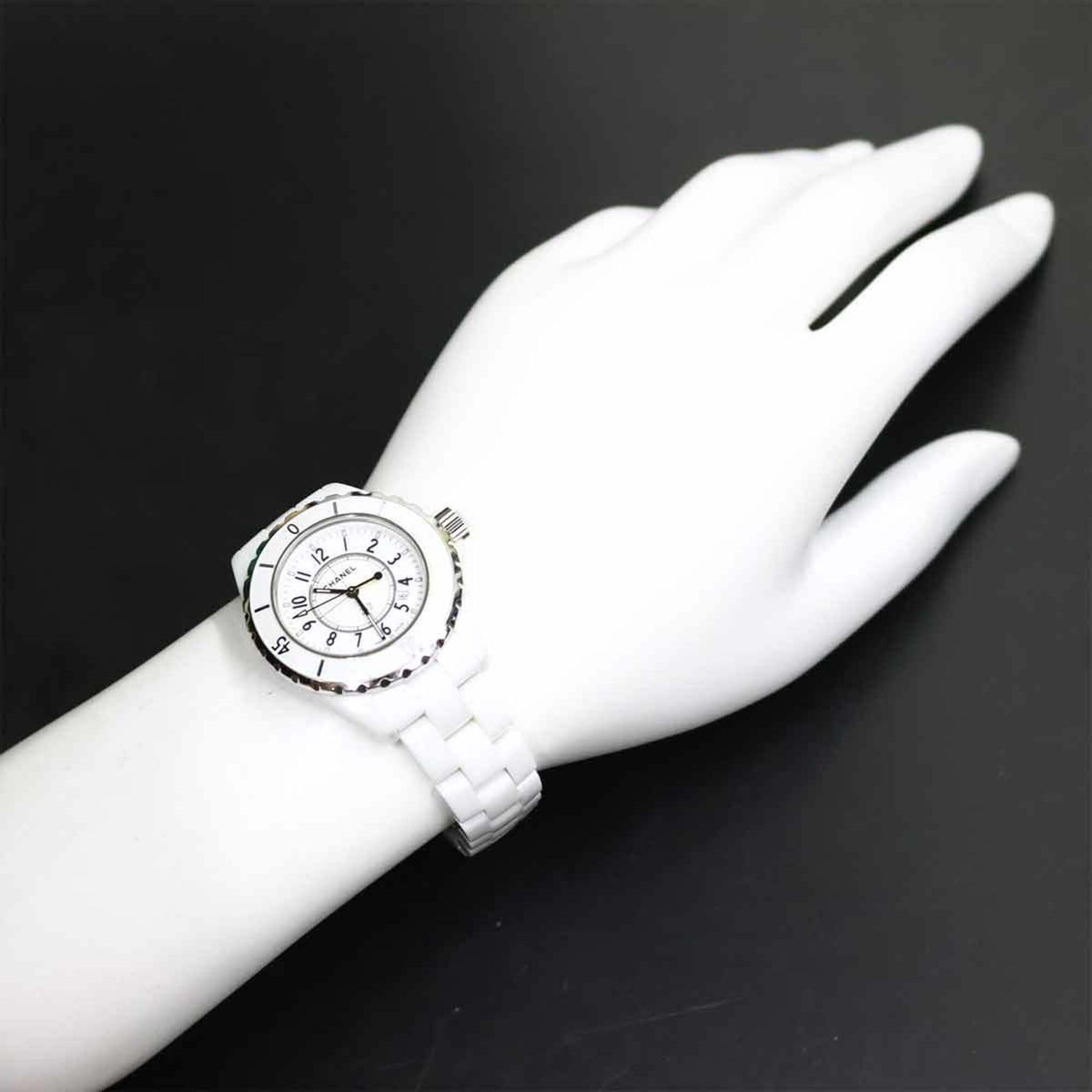 Chanel J12 33mm H0968 White Dial 34mm Watch