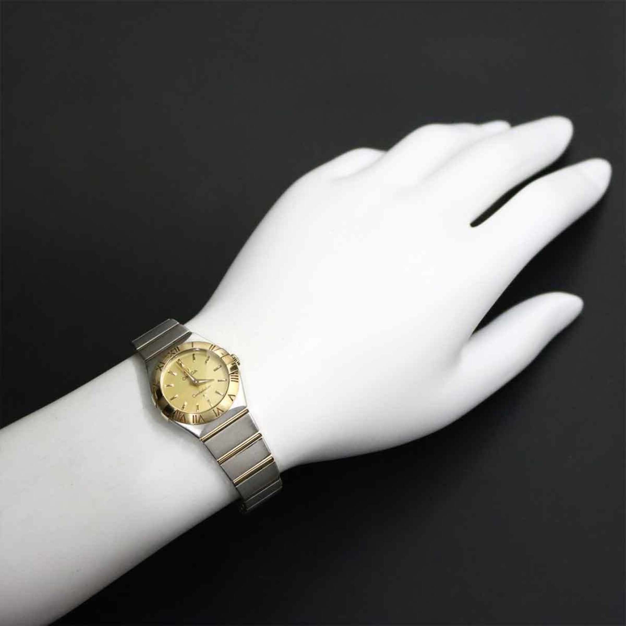 Omega Constellation Brushed 123 20 24 60 08 001 Horloge met gouden wijzerplaat, 24 mm