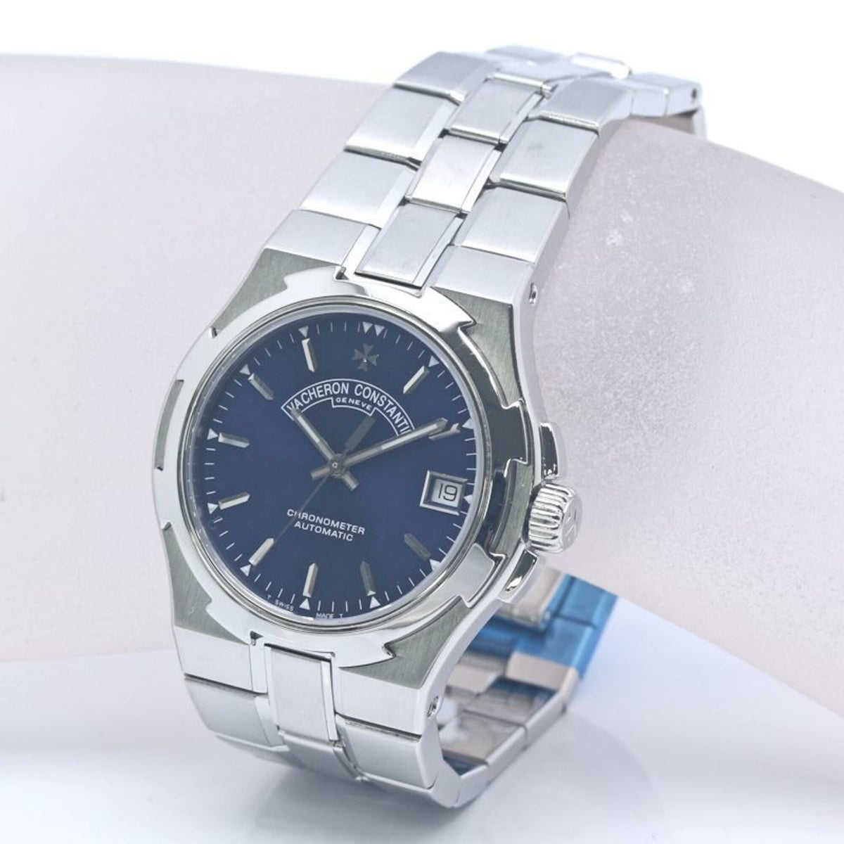 Vacheron Constantin Overseas Large 42040/423A-8460, blaues Zifferblatt, 37 mm Uhr